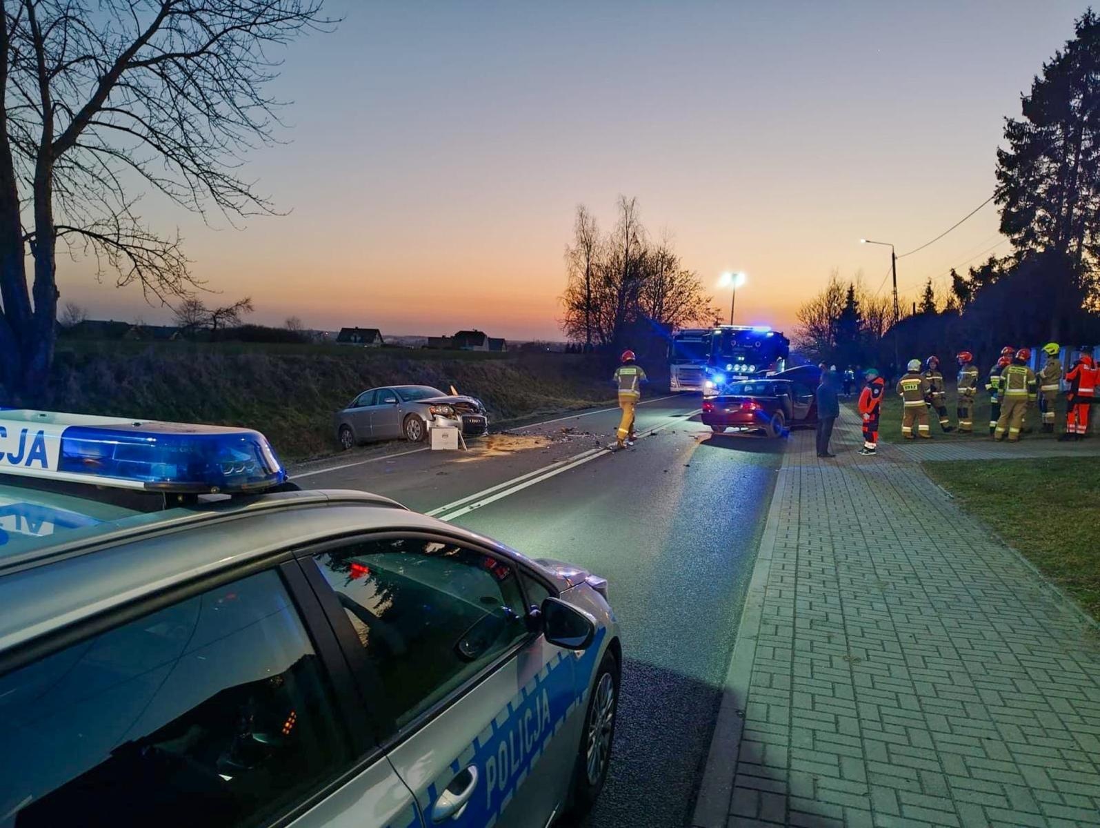 Zdjęcie w galerii na portalu naszraciborz.pl: Intensywny dzień strażaków w powiecie raciborskim – pomoc, ratunek, zabezpieczenia i zderzenie w Pietrowicach Wielkich wiadomości z regionu