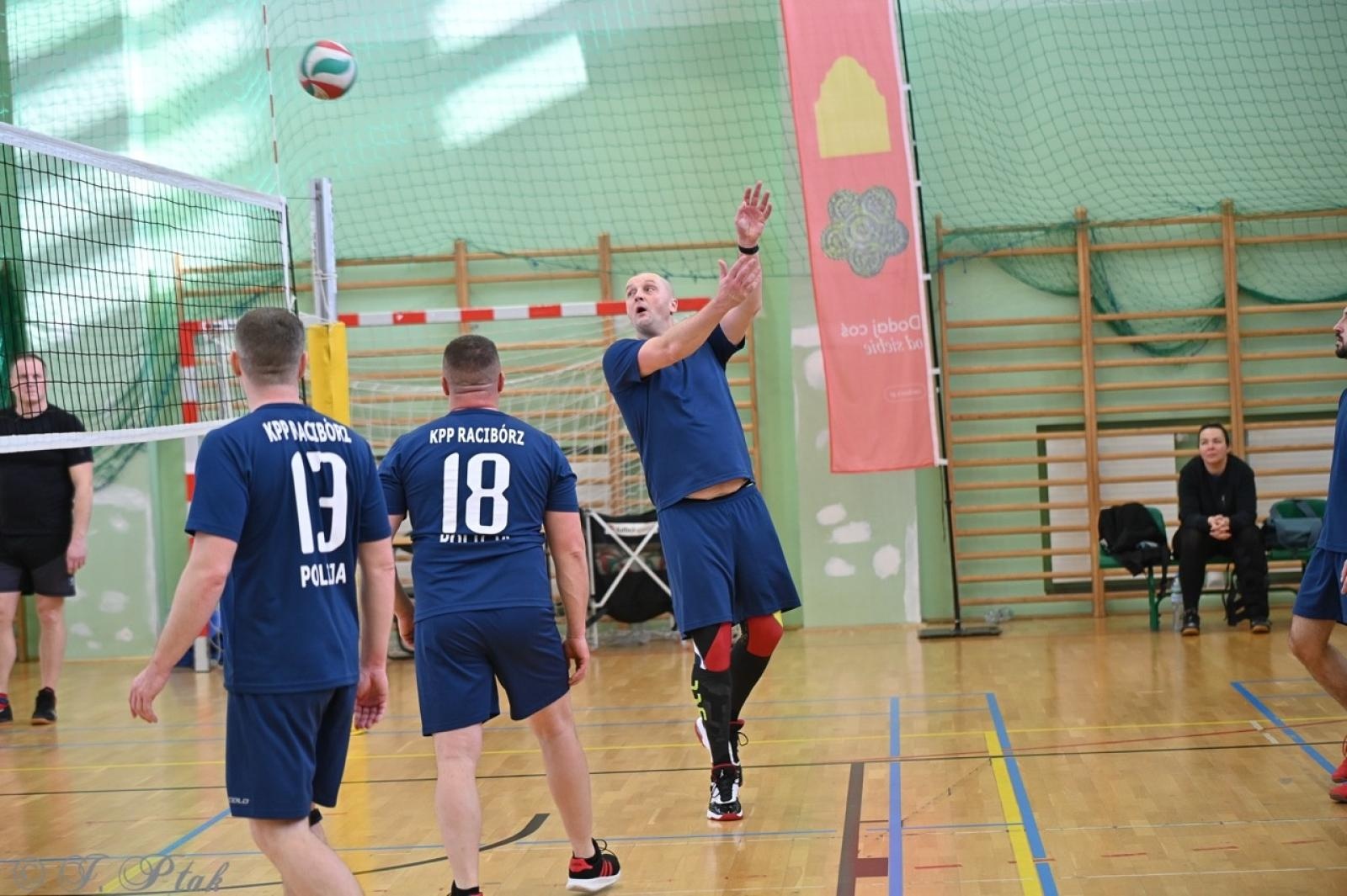 Zdjęcie w galerii na portalu naszraciborz.pl: Zakład Karny Racibórz triumfuje w XII Turnieju Siatkarskim Zakładów Pracy i Służb Mundurowych [FOTO i WIDEO] wiadomości z regionu