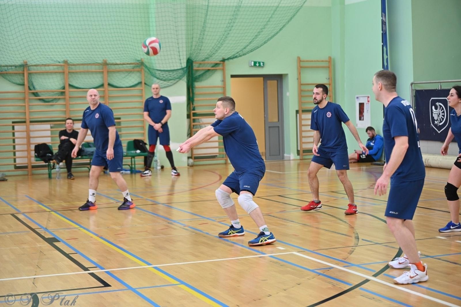 Zdjęcie w galerii na portalu naszraciborz.pl: Zakład Karny Racibórz triumfuje w XII Turnieju Siatkarskim Zakładów Pracy i Służb Mundurowych [FOTO i WIDEO] wiadomości z regionu