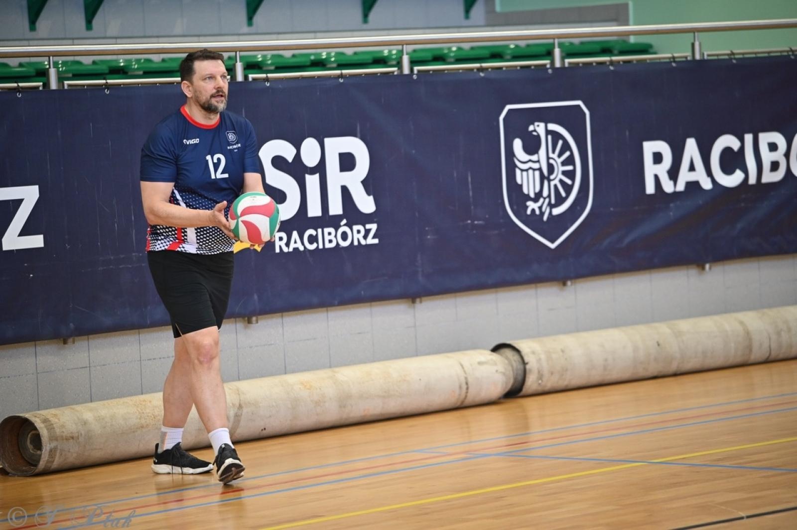Zdjęcie w galerii na portalu naszraciborz.pl: Zakład Karny Racibórz triumfuje w XII Turnieju Siatkarskim Zakładów Pracy i Służb Mundurowych [FOTO i WIDEO] wiadomości z regionu