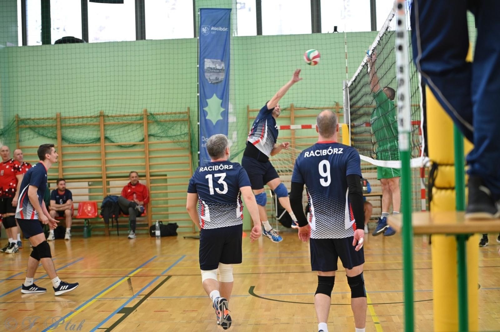 Zdjęcie w galerii na portalu naszraciborz.pl: Zakład Karny Racibórz triumfuje w XII Turnieju Siatkarskim Zakładów Pracy i Służb Mundurowych [FOTO i WIDEO] wiadomości z regionu