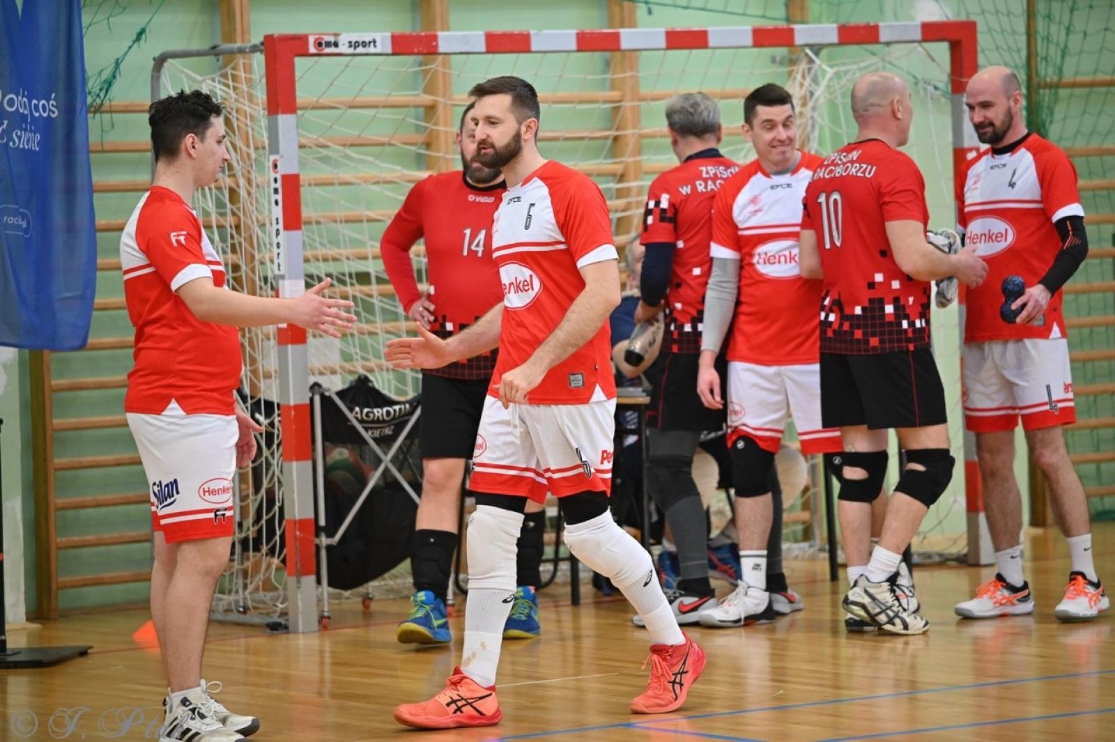 Zdjęcie w galerii na portalu naszraciborz.pl: Zakład Karny Racibórz triumfuje w XII Turnieju Siatkarskim Zakładów Pracy i Służb Mundurowych [FOTO i WIDEO] wiadomości z regionu