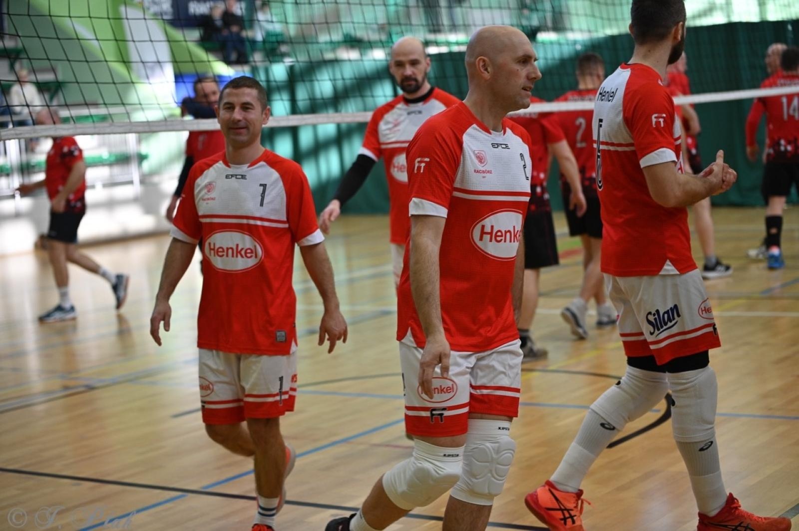 Zdjęcie w galerii na portalu naszraciborz.pl: Zakład Karny Racibórz triumfuje w XII Turnieju Siatkarskim Zakładów Pracy i Służb Mundurowych [FOTO i WIDEO] wiadomości z regionu