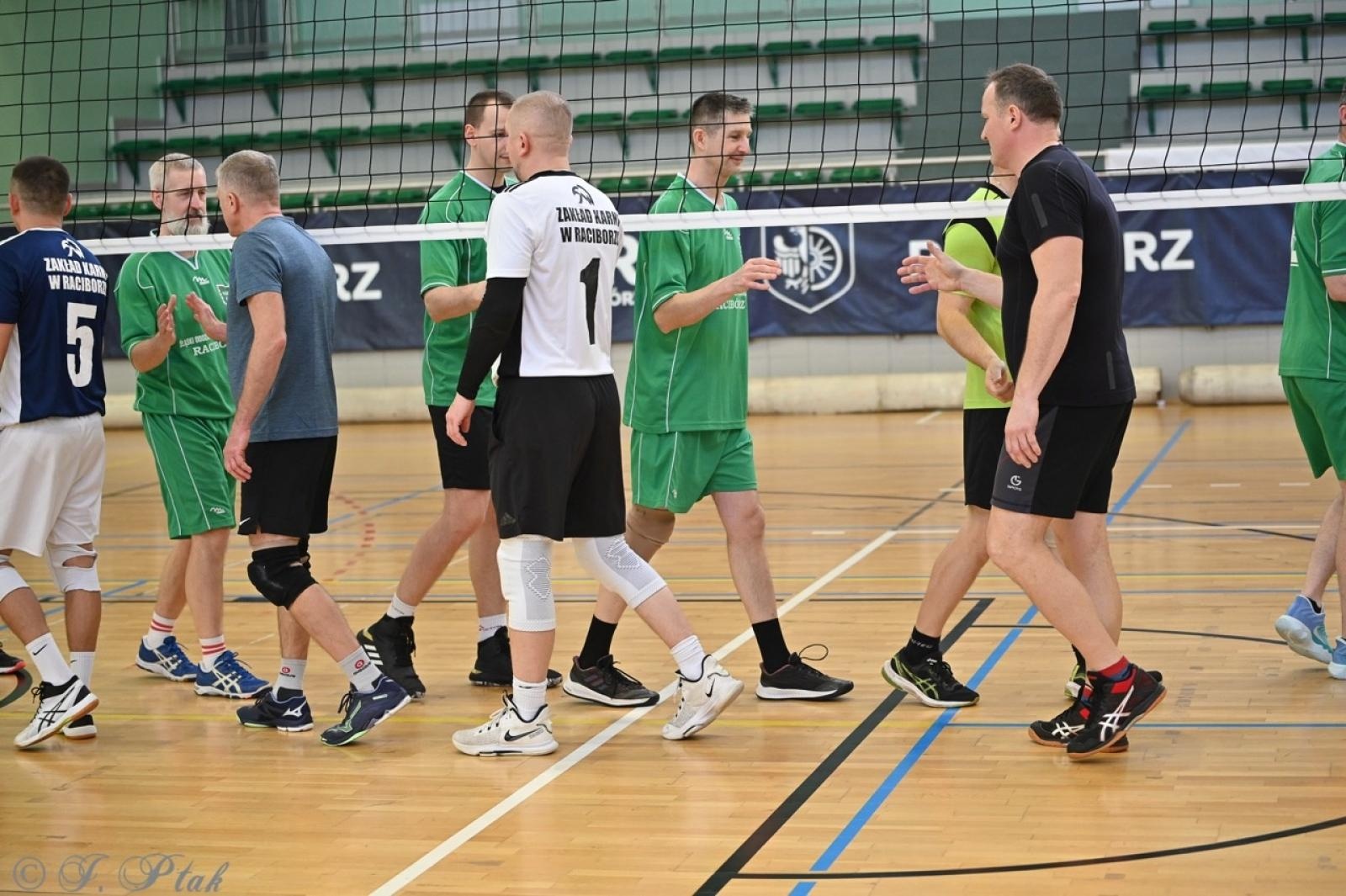 Zdjęcie w galerii na portalu naszraciborz.pl: Zakład Karny Racibórz triumfuje w XII Turnieju Siatkarskim Zakładów Pracy i Służb Mundurowych [FOTO i WIDEO] wiadomości z regionu