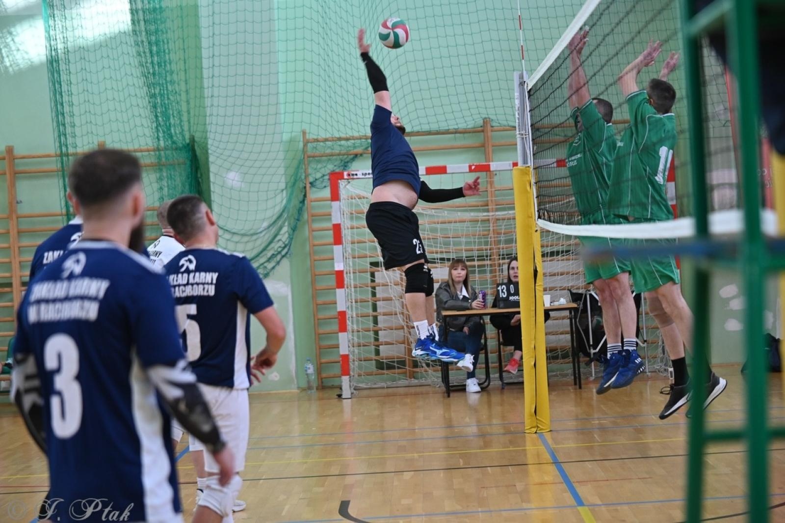 Zdjęcie w galerii na portalu naszraciborz.pl: Zakład Karny Racibórz triumfuje w XII Turnieju Siatkarskim Zakładów Pracy i Służb Mundurowych [FOTO i WIDEO] wiadomości z regionu