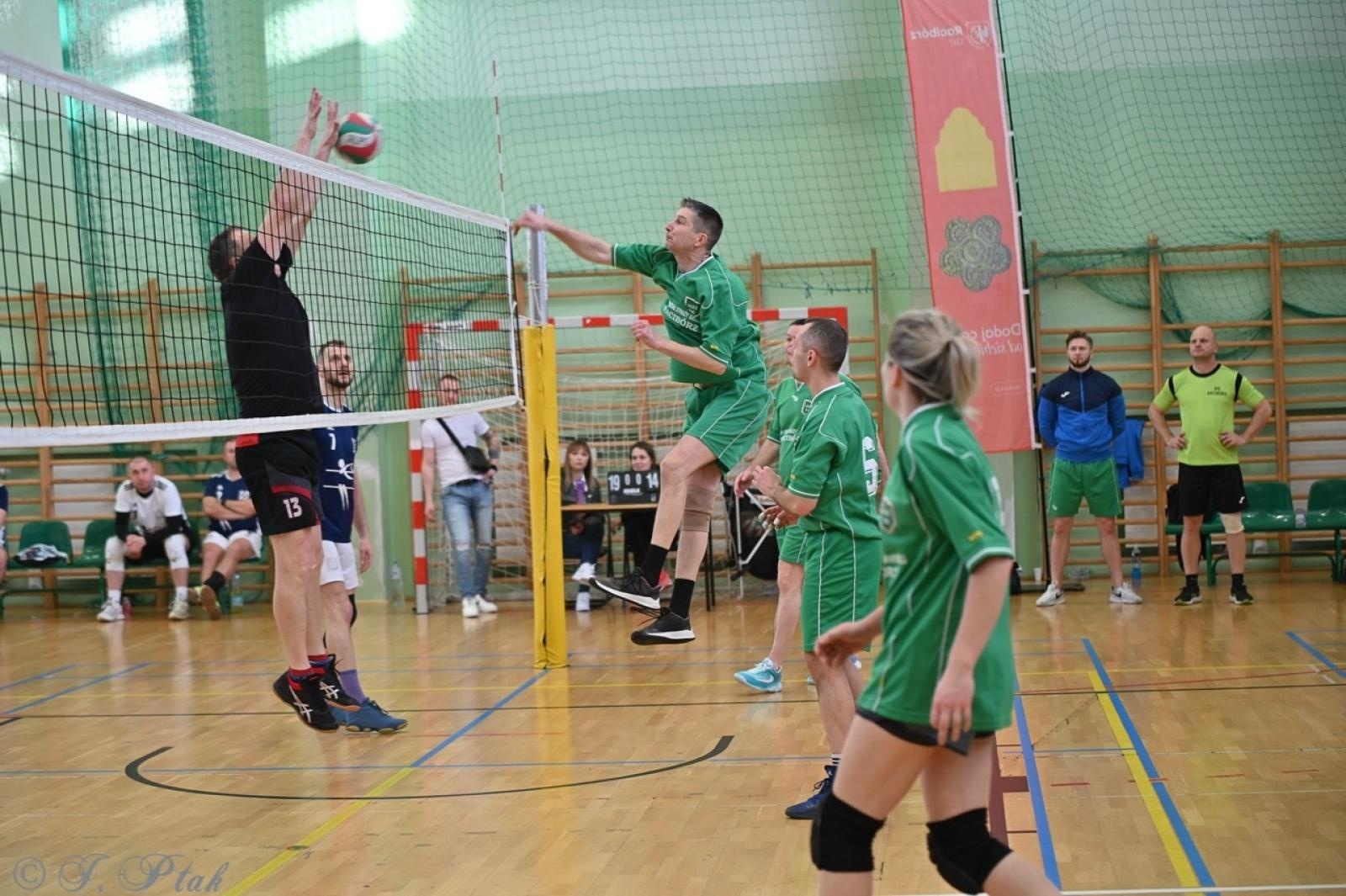 Zdjęcie w galerii na portalu naszraciborz.pl: Zakład Karny Racibórz triumfuje w XII Turnieju Siatkarskim Zakładów Pracy i Służb Mundurowych [FOTO i WIDEO] wiadomości z regionu