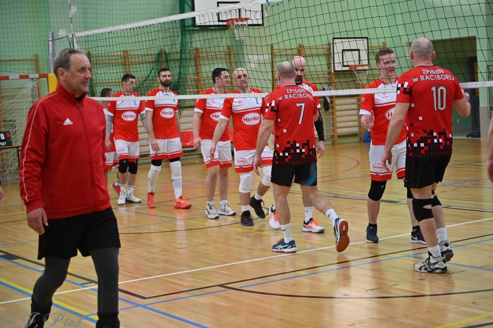 Zdjęcie w galerii na portalu naszraciborz.pl: Zakład Karny Racibórz triumfuje w XII Turnieju Siatkarskim Zakładów Pracy i Służb Mundurowych [FOTO i WIDEO] wiadomości z regionu
