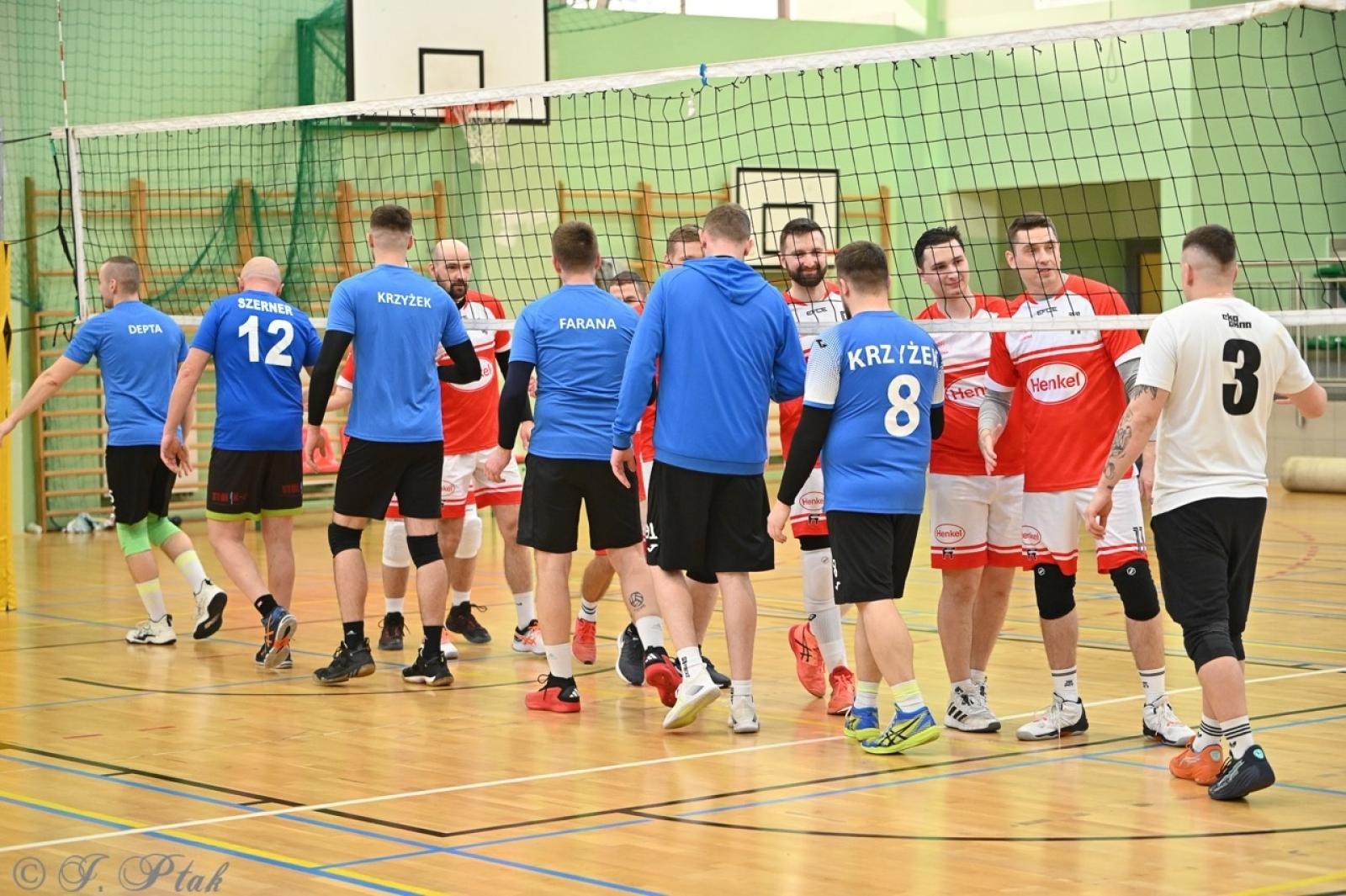 Zdjęcie w galerii na portalu naszraciborz.pl: Zakład Karny Racibórz triumfuje w XII Turnieju Siatkarskim Zakładów Pracy i Służb Mundurowych [FOTO i WIDEO] wiadomości z regionu