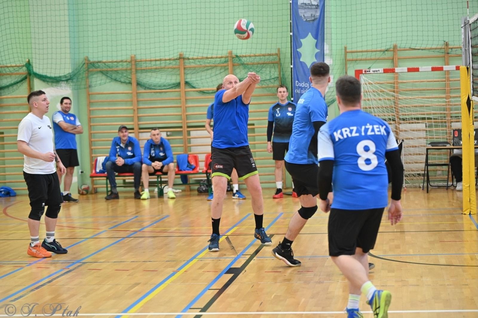 Zdjęcie w galerii na portalu naszraciborz.pl: Zakład Karny Racibórz triumfuje w XII Turnieju Siatkarskim Zakładów Pracy i Służb Mundurowych [FOTO i WIDEO] wiadomości z regionu
