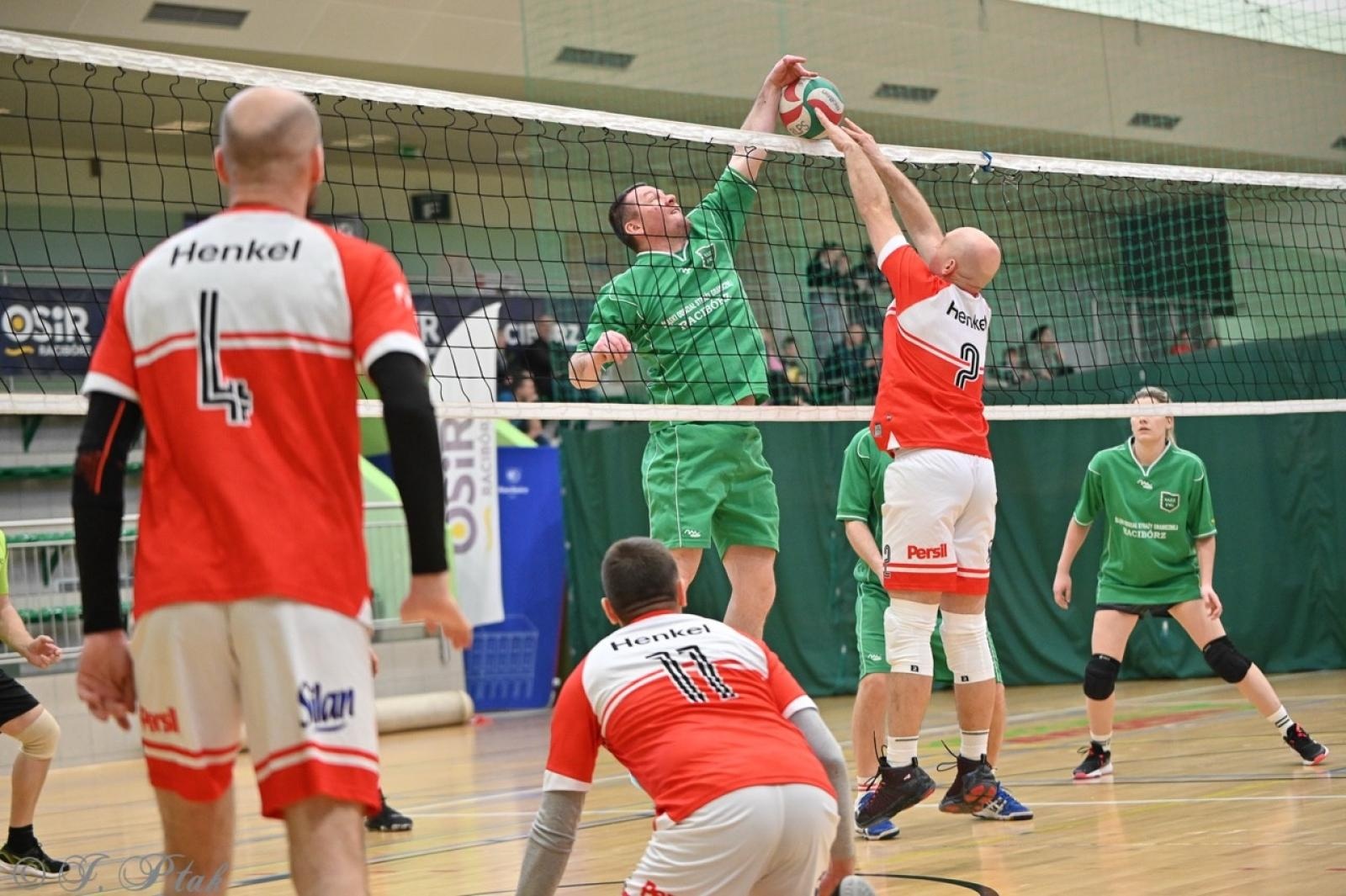 Zdjęcie w galerii na portalu naszraciborz.pl: Zakład Karny Racibórz triumfuje w XII Turnieju Siatkarskim Zakładów Pracy i Służb Mundurowych [FOTO i WIDEO] wiadomości z regionu