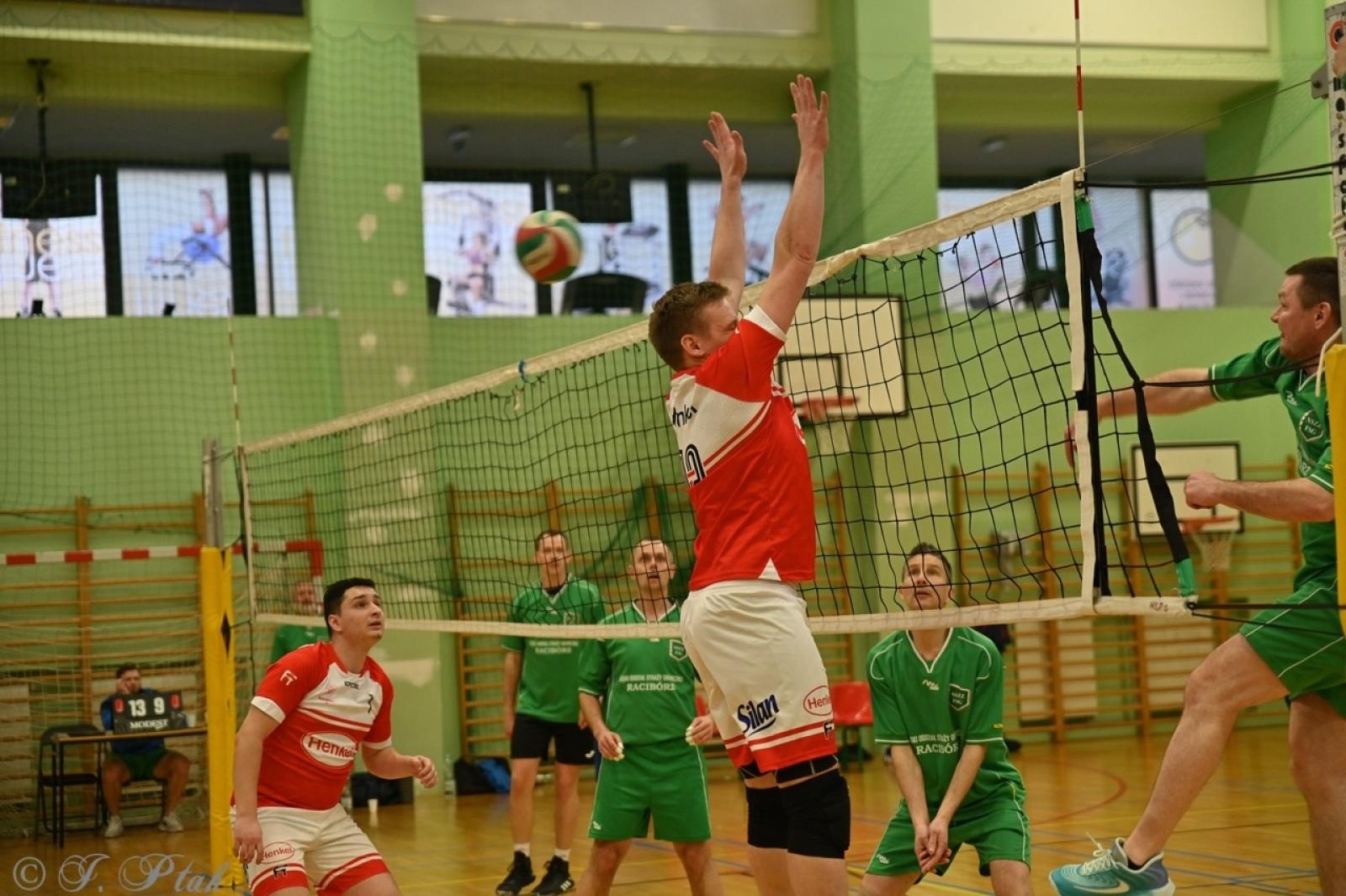Zdjęcie w galerii na portalu naszraciborz.pl: Zakład Karny Racibórz triumfuje w XII Turnieju Siatkarskim Zakładów Pracy i Służb Mundurowych [FOTO i WIDEO] wiadomości z regionu