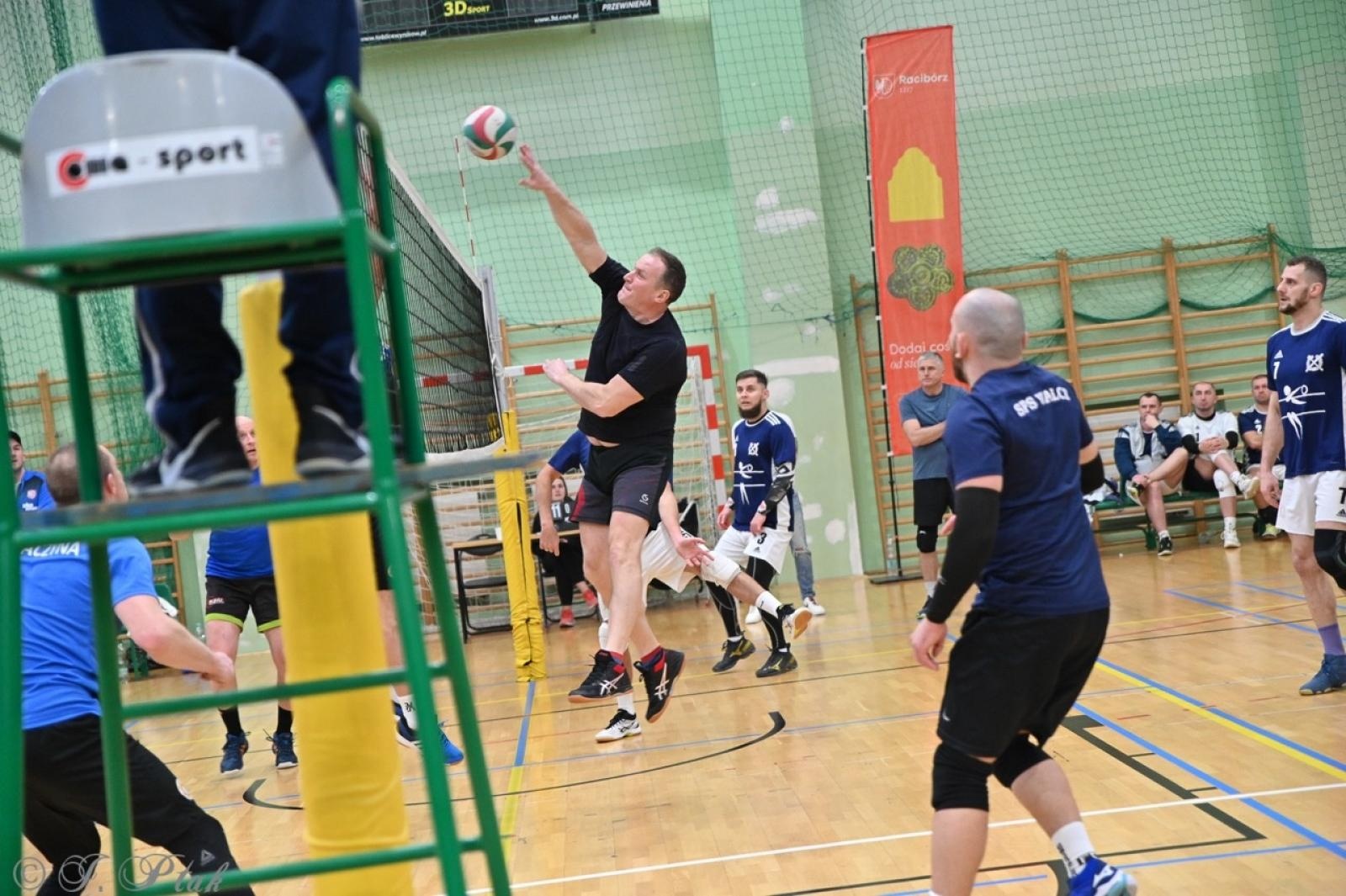 Zdjęcie w galerii na portalu naszraciborz.pl: Zakład Karny Racibórz triumfuje w XII Turnieju Siatkarskim Zakładów Pracy i Służb Mundurowych [FOTO i WIDEO] wiadomości z regionu