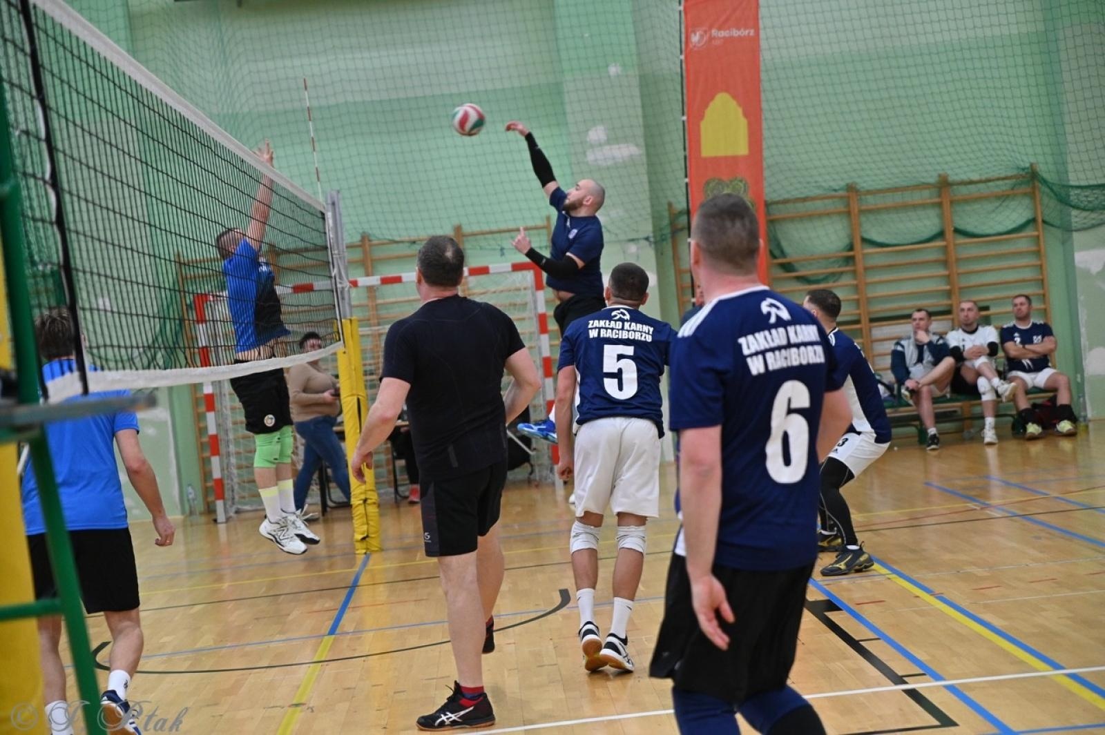 Zdjęcie w galerii na portalu naszraciborz.pl: Zakład Karny Racibórz triumfuje w XII Turnieju Siatkarskim Zakładów Pracy i Służb Mundurowych [FOTO i WIDEO] wiadomości z regionu