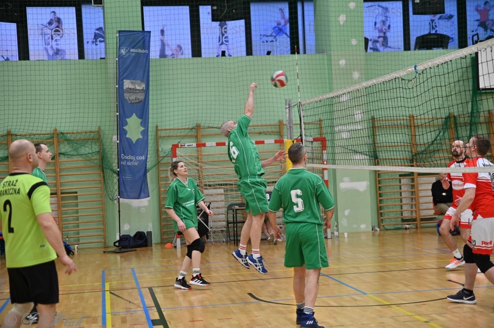 Zdjęcie w galerii na portalu naszraciborz.pl: Zakład Karny Racibórz triumfuje w XII Turnieju Siatkarskim Zakładów Pracy i Służb Mundurowych [FOTO i WIDEO] wiadomości z regionu