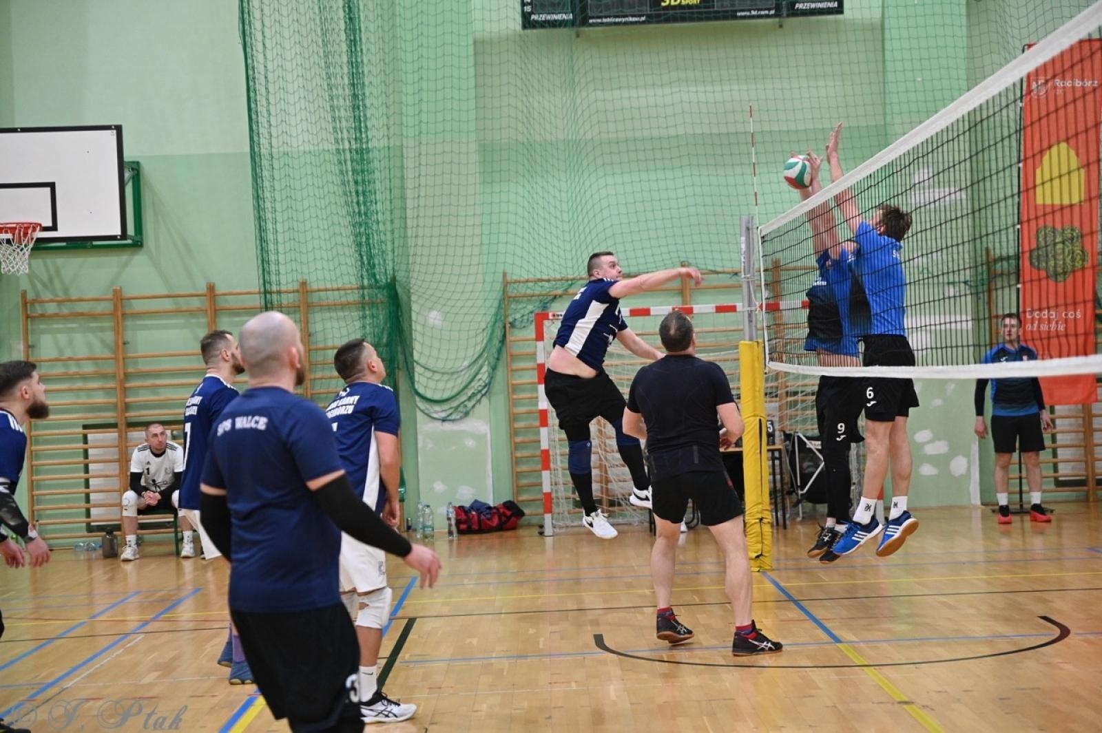 Zdjęcie w galerii na portalu naszraciborz.pl: Zakład Karny Racibórz triumfuje w XII Turnieju Siatkarskim Zakładów Pracy i Służb Mundurowych [FOTO i WIDEO] wiadomości z regionu