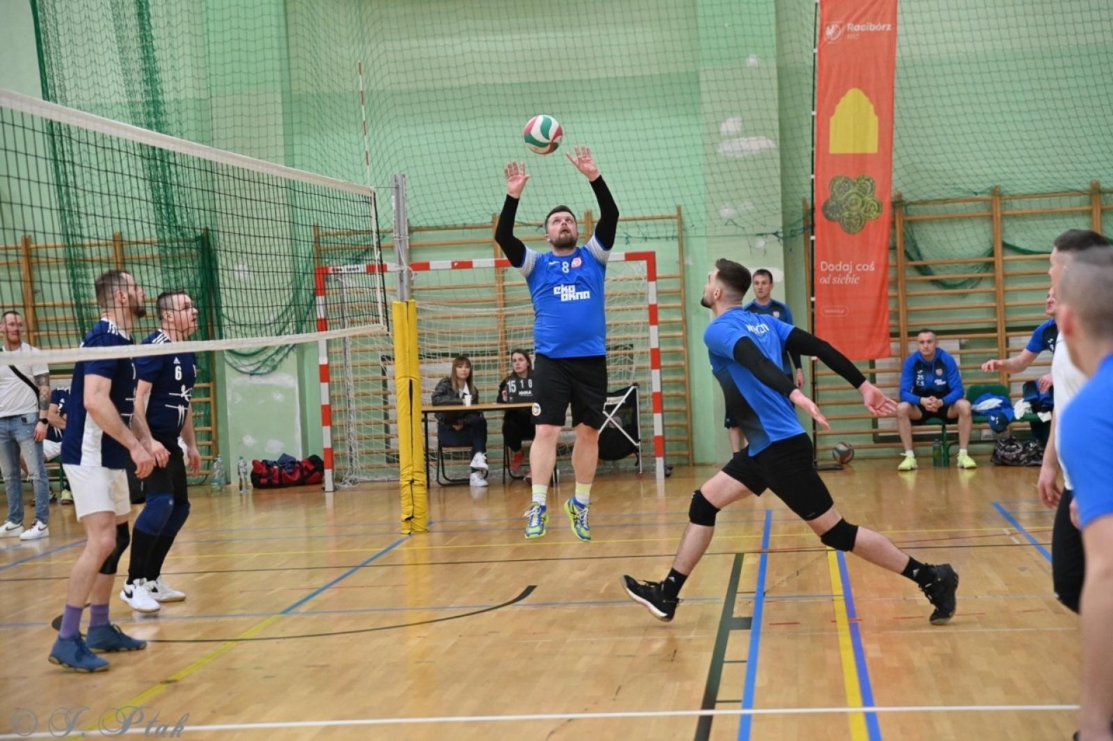 Zdjęcie w galerii na portalu naszraciborz.pl: Zakład Karny Racibórz triumfuje w XII Turnieju Siatkarskim Zakładów Pracy i Służb Mundurowych [FOTO i WIDEO] wiadomości z regionu