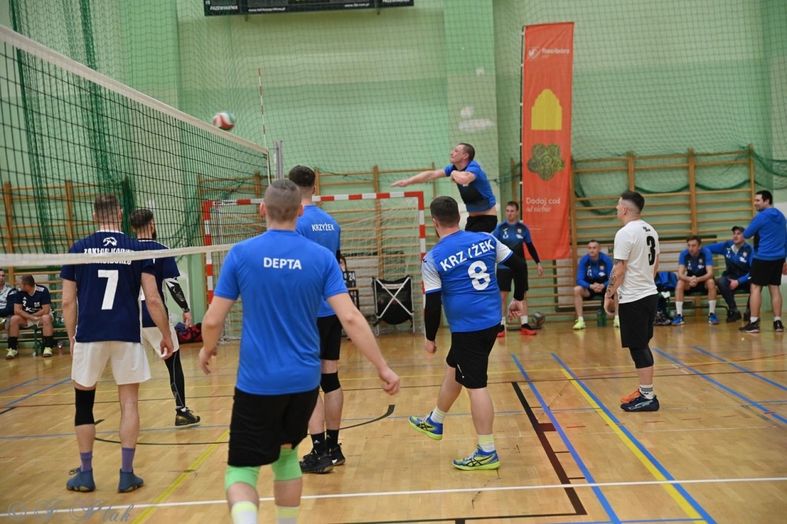 Zdjęcie w galerii na portalu naszraciborz.pl: Zakład Karny Racibórz triumfuje w XII Turnieju Siatkarskim Zakładów Pracy i Służb Mundurowych [FOTO i WIDEO] wiadomości z regionu