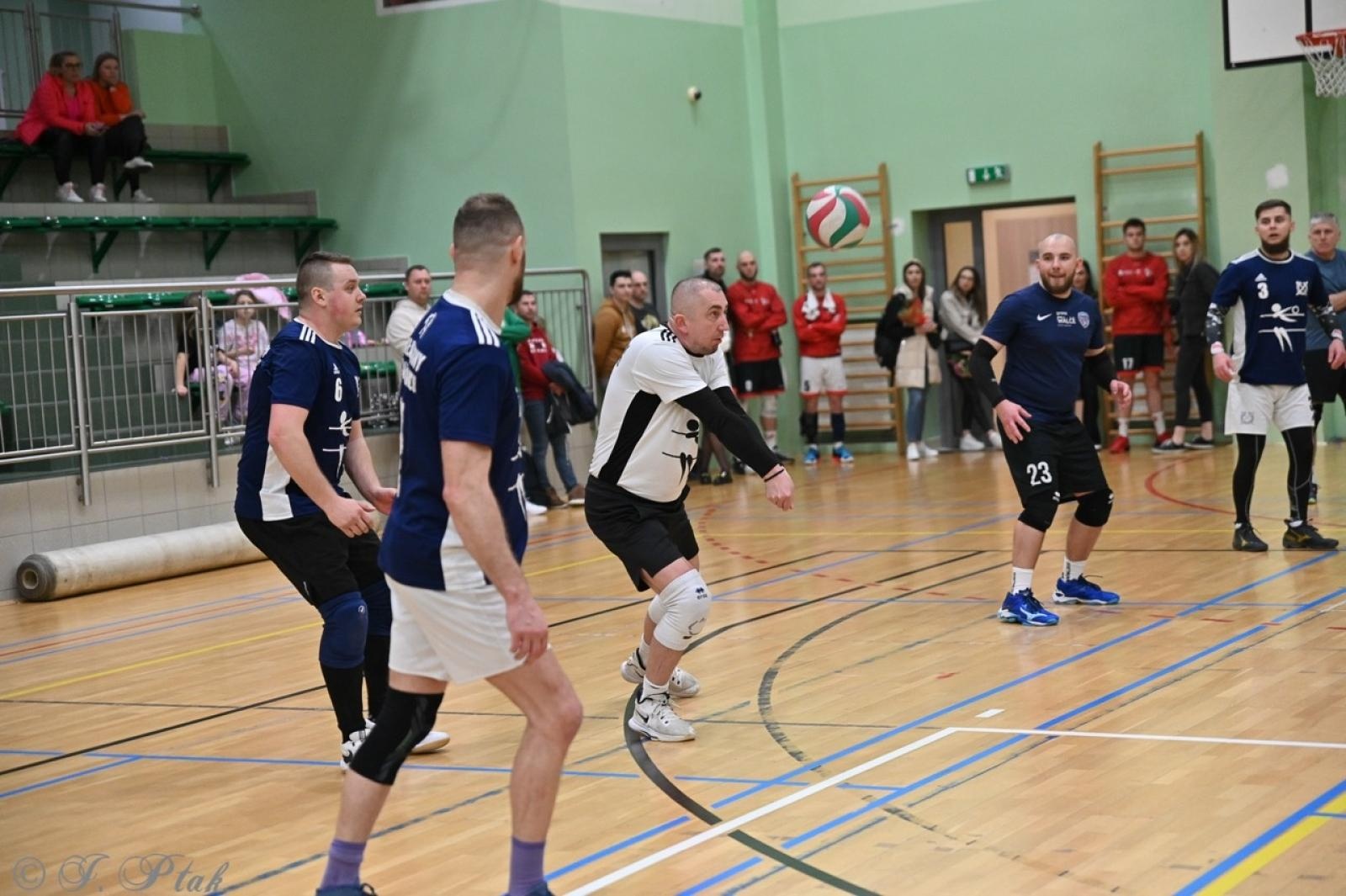 Zdjęcie w galerii na portalu naszraciborz.pl: Zakład Karny Racibórz triumfuje w XII Turnieju Siatkarskim Zakładów Pracy i Służb Mundurowych [FOTO i WIDEO] wiadomości z regionu