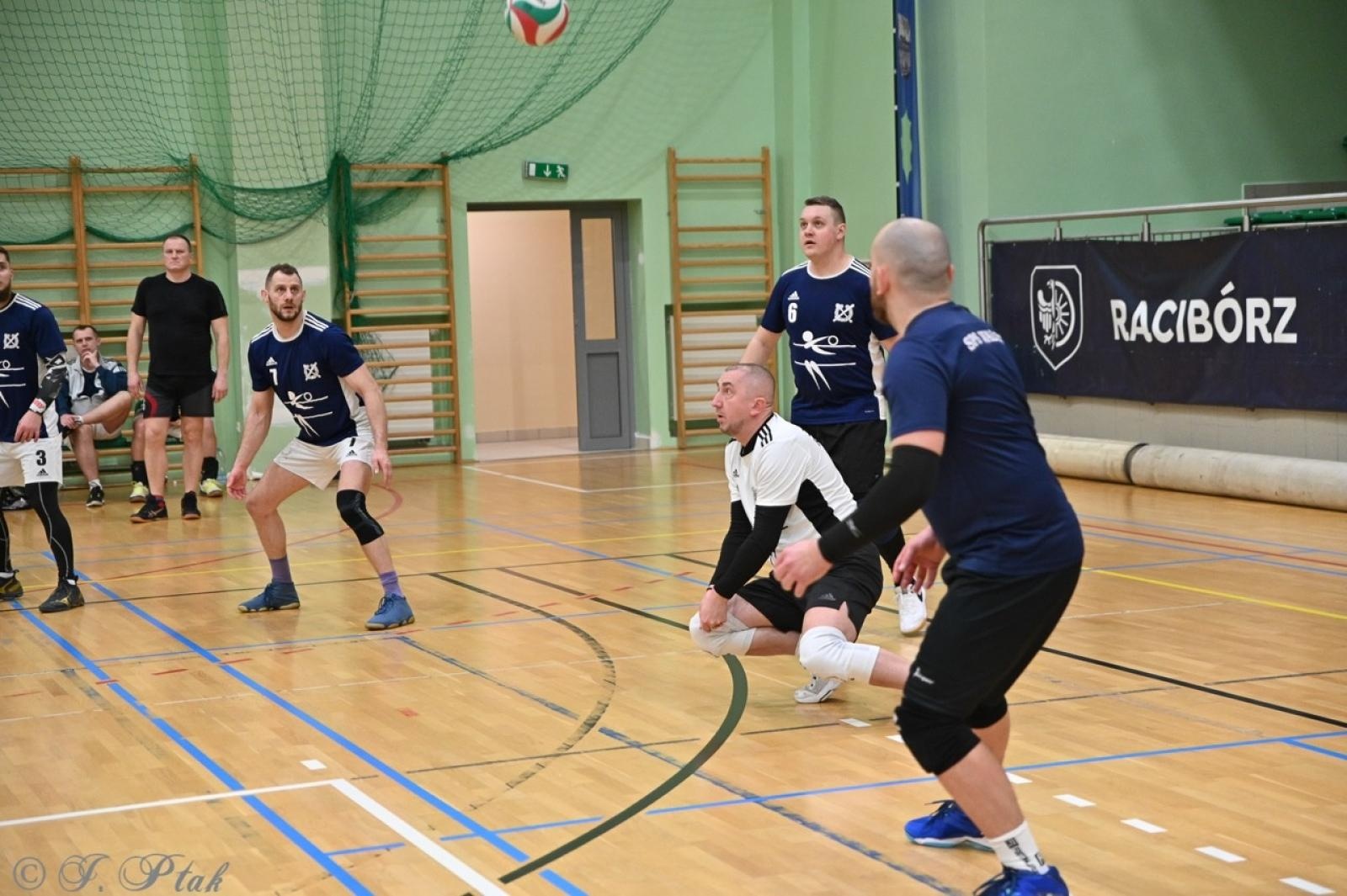 Zdjęcie w galerii na portalu naszraciborz.pl: Zakład Karny Racibórz triumfuje w XII Turnieju Siatkarskim Zakładów Pracy i Służb Mundurowych [FOTO i WIDEO] wiadomości z regionu