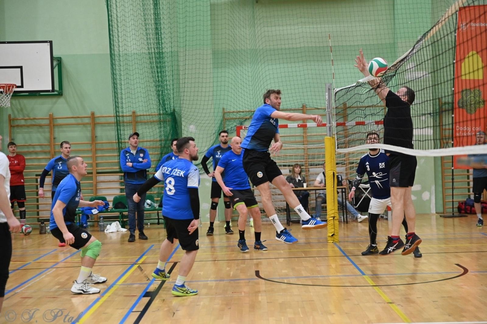 Zdjęcie w galerii na portalu naszraciborz.pl: Zakład Karny Racibórz triumfuje w XII Turnieju Siatkarskim Zakładów Pracy i Służb Mundurowych [FOTO i WIDEO] wiadomości z regionu