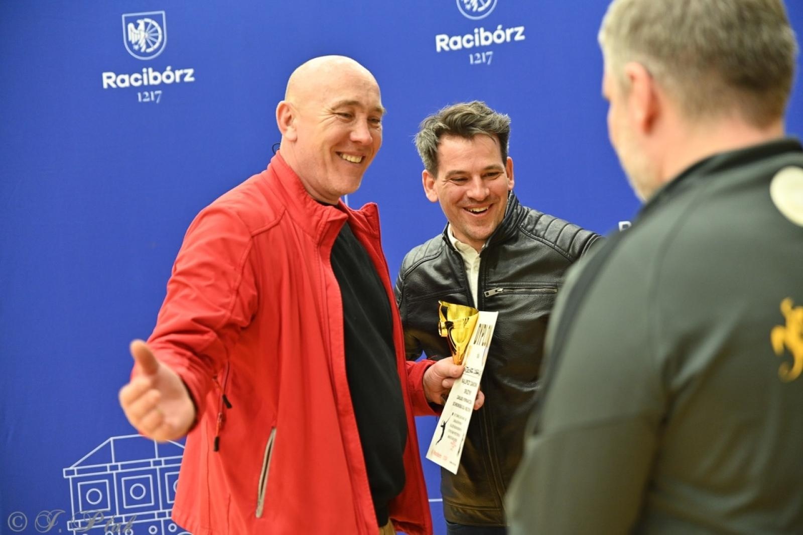 Zdjęcie w galerii na portalu naszraciborz.pl: Zakład Karny Racibórz triumfuje w XII Turnieju Siatkarskim Zakładów Pracy i Służb Mundurowych [FOTO i WIDEO] wiadomości z regionu