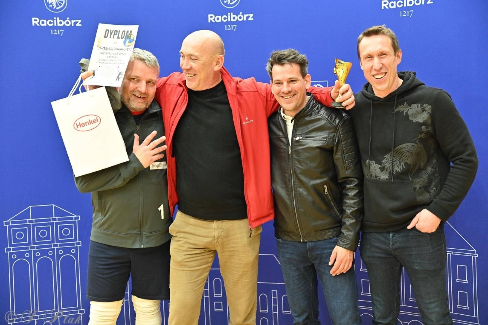 Zdjęcie w galerii na portalu naszraciborz.pl: Zakład Karny Racibórz triumfuje w XII Turnieju Siatkarskim Zakładów Pracy i Służb Mundurowych [FOTO i WIDEO] wiadomości z regionu