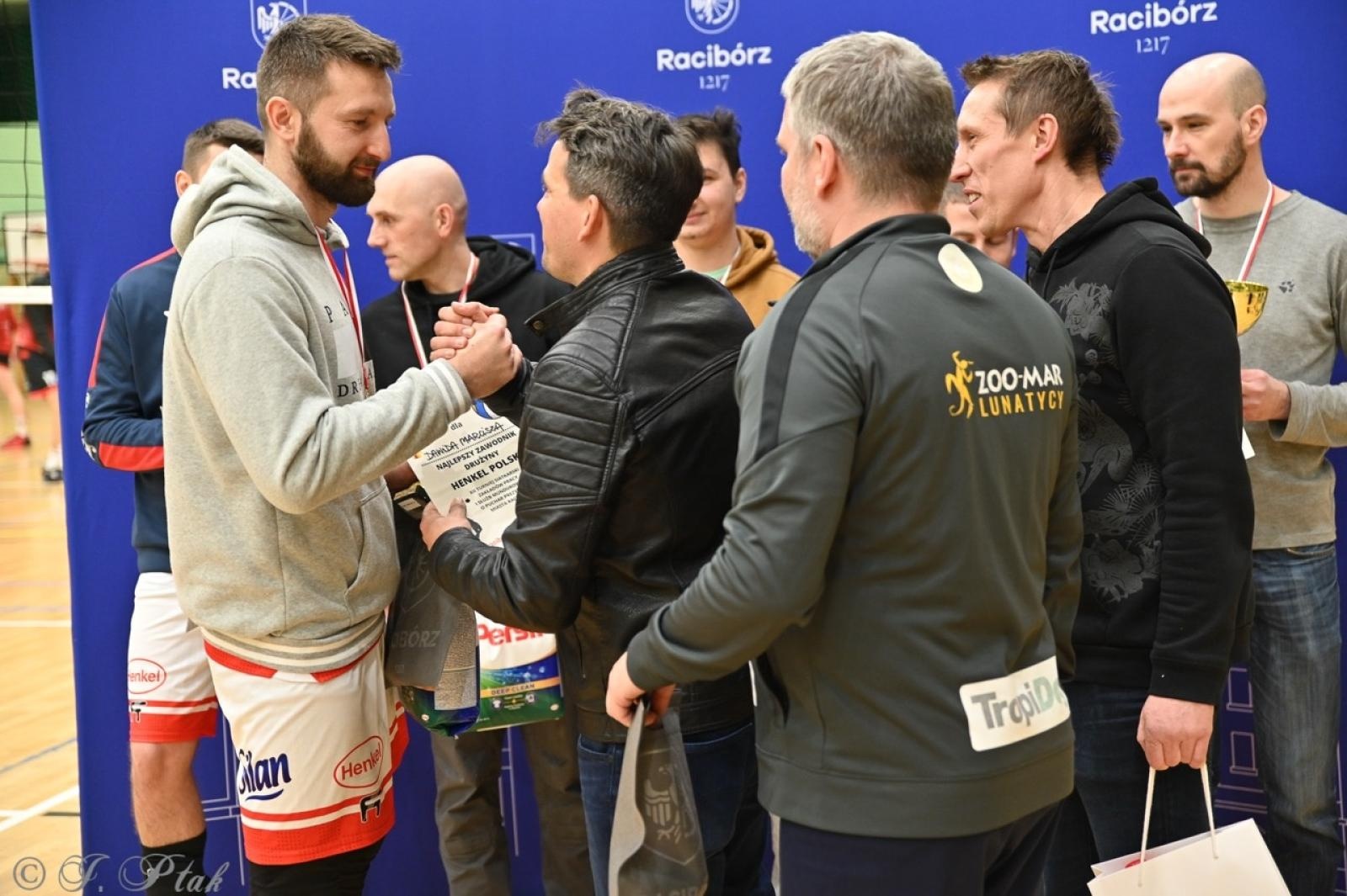 Zdjęcie w galerii na portalu naszraciborz.pl: Zakład Karny Racibórz triumfuje w XII Turnieju Siatkarskim Zakładów Pracy i Służb Mundurowych [FOTO i WIDEO] wiadomości z regionu
