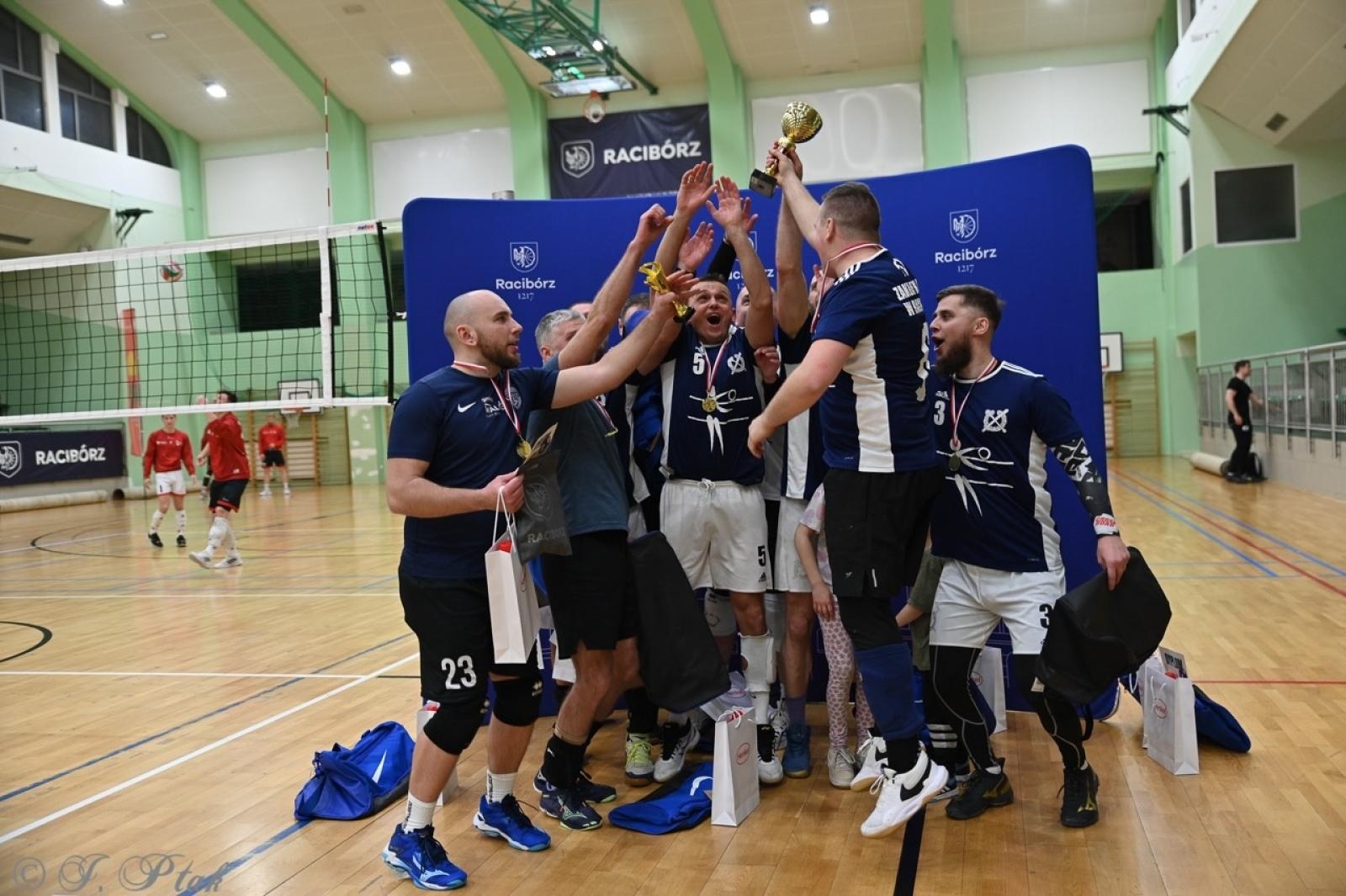Zdjęcie w galerii na portalu naszraciborz.pl: Zakład Karny Racibórz triumfuje w XII Turnieju Siatkarskim Zakładów Pracy i Służb Mundurowych [FOTO i WIDEO] wiadomości z regionu