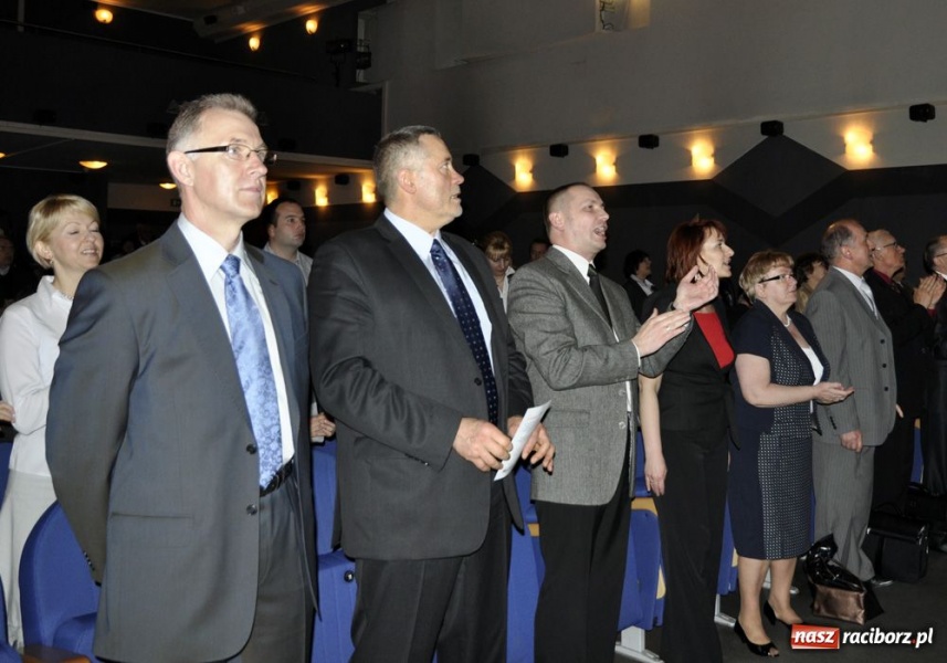 Zdjęcie w galerii na portalu naszraciborz.pl: O człowieku nie świadczy urząd wiadomości z regionu