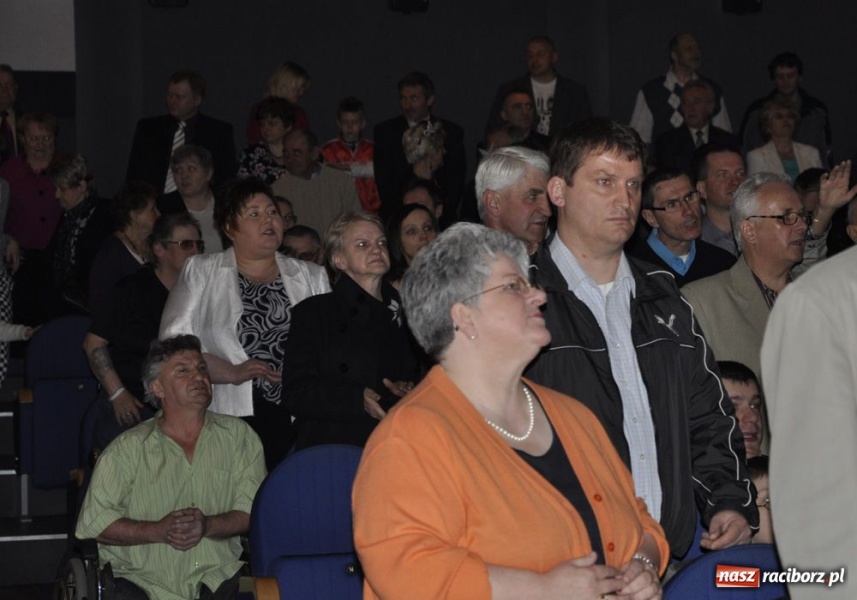 Zdjęcie w galerii na portalu naszraciborz.pl: O człowieku nie świadczy urząd wiadomości z regionu