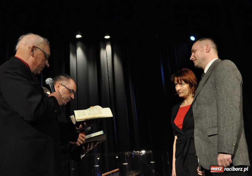 Zdjęcie w galerii na portalu naszraciborz.pl: O człowieku nie świadczy urząd wiadomości z regionu