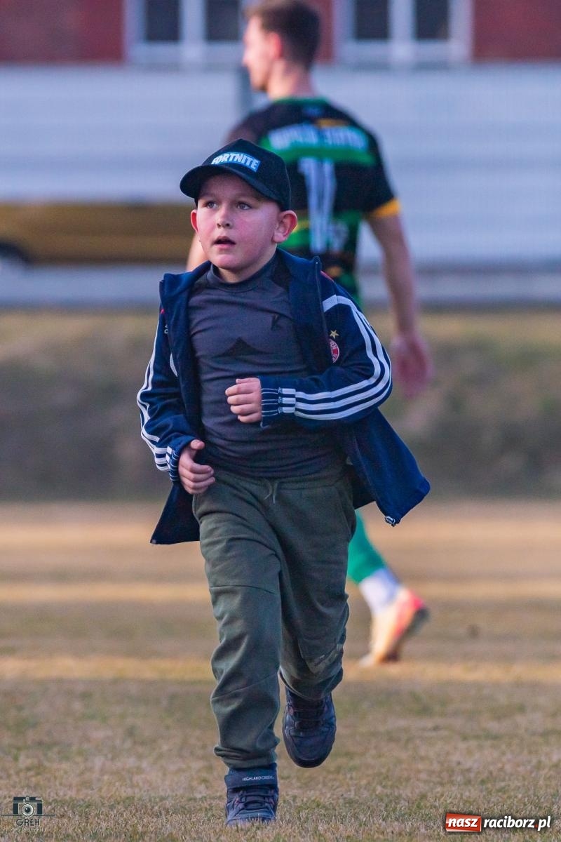 Zdjęcie w galerii na portalu naszraciborz.pl: Unia Racibórz triumfuje w inauguracyjnym meczu rundy wiosennej [FOTO] wiadomości z regionu