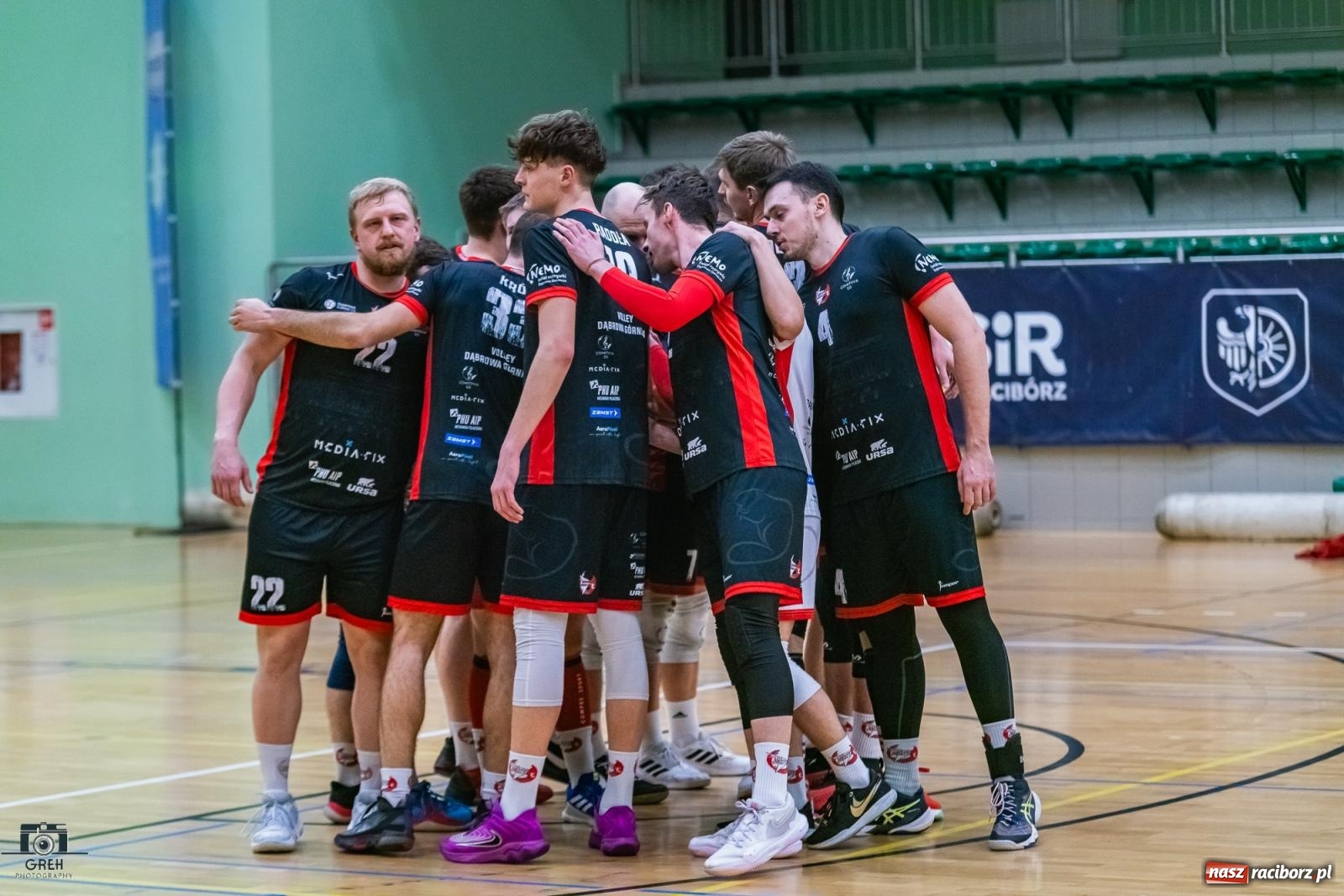 Zdjęcie w galerii na portalu naszraciborz.pl: Do tie-breaka zabrakło niewiele. KS Racibórz uległ Dąbrowie Górniczej [FOTO] wiadomości z regionu