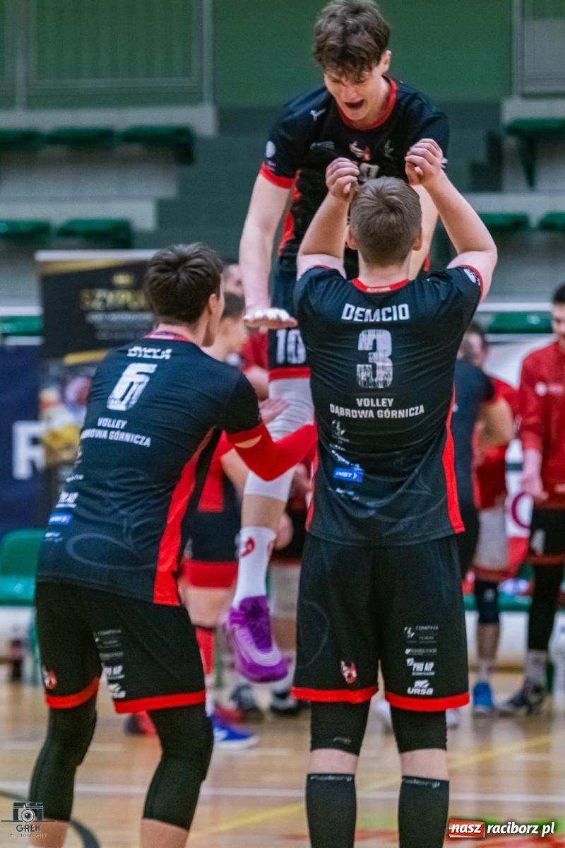 Zdjęcie w galerii na portalu naszraciborz.pl: Do tie-breaka zabrakło niewiele. KS Racibórz uległ Dąbrowie Górniczej [FOTO] wiadomości z regionu
