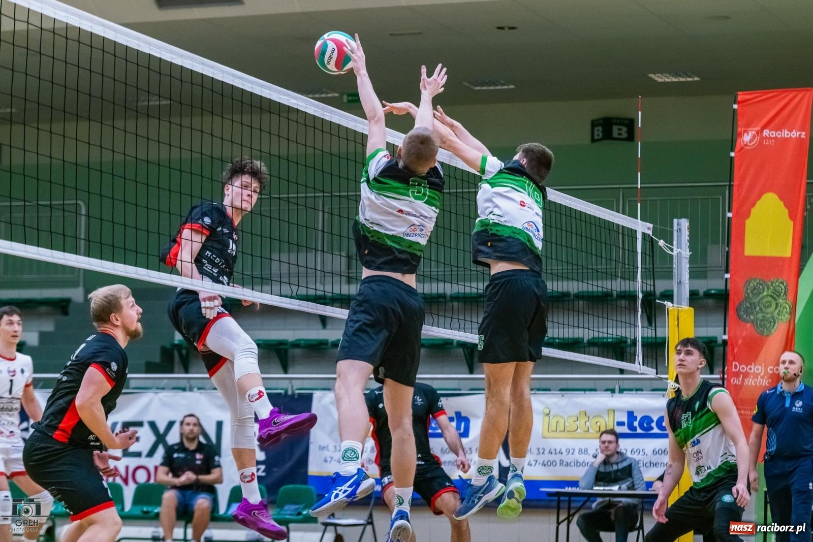 Zdjęcie w galerii na portalu naszraciborz.pl: Do tie-breaka zabrakło niewiele. KS Racibórz uległ Dąbrowie Górniczej [FOTO] wiadomości z regionu
