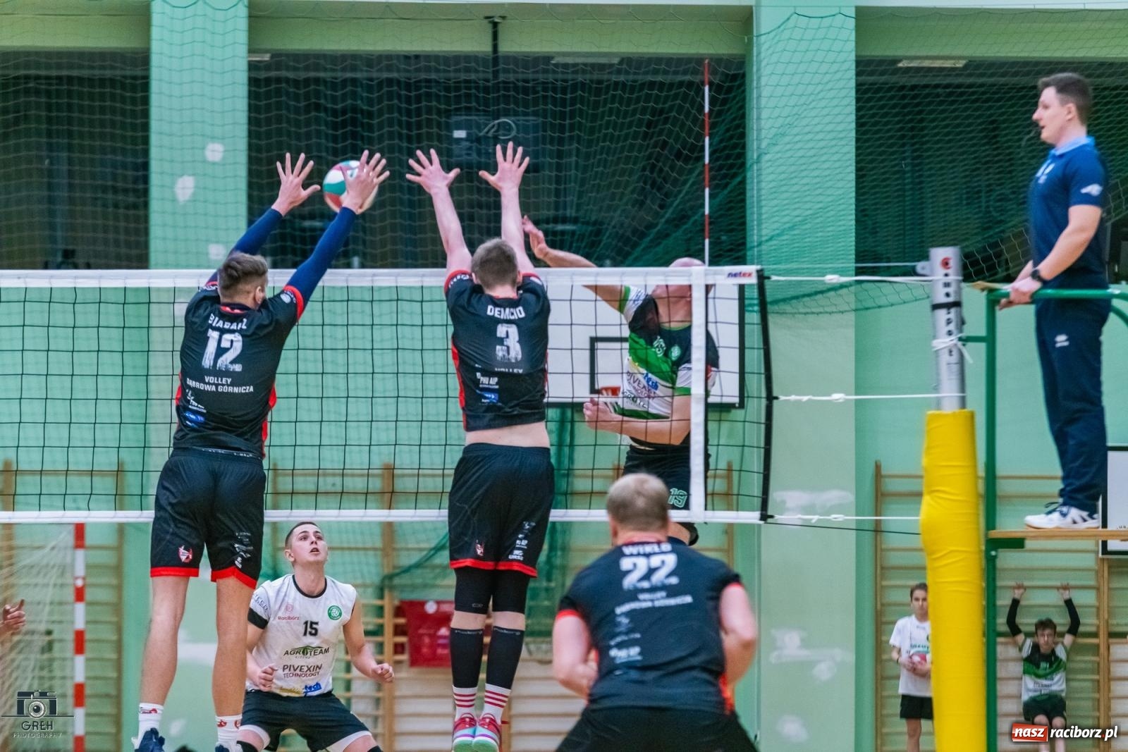 Zdjęcie w galerii na portalu naszraciborz.pl: Do tie-breaka zabrakło niewiele. KS Racibórz uległ Dąbrowie Górniczej [FOTO] wiadomości z regionu