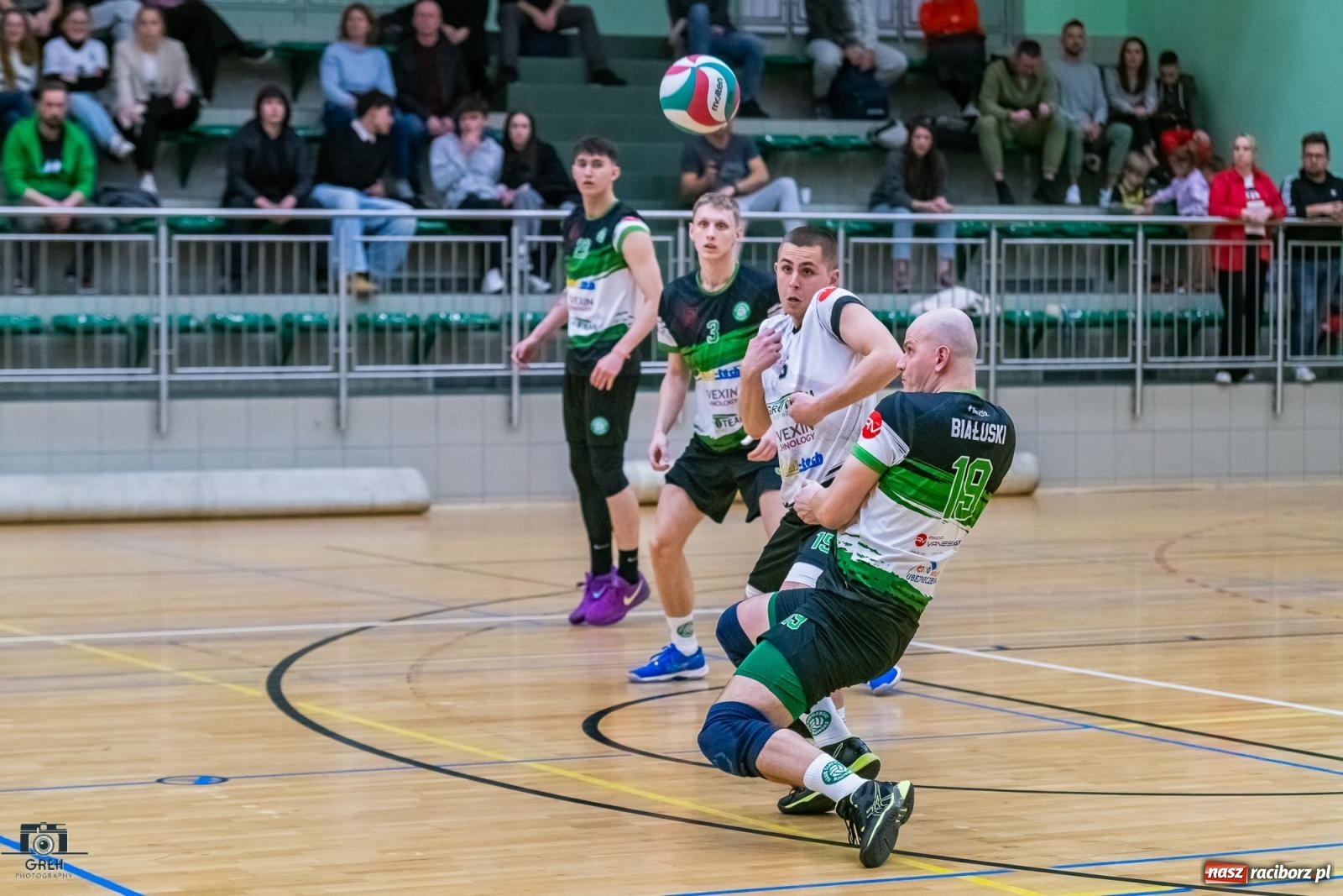 Zdjęcie w galerii na portalu naszraciborz.pl: Do tie-breaka zabrakło niewiele. KS Racibórz uległ Dąbrowie Górniczej [FOTO] wiadomości z regionu