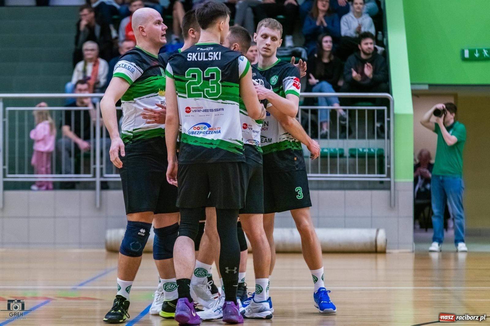 Zdjęcie w galerii na portalu naszraciborz.pl: Do tie-breaka zabrakło niewiele. KS Racibórz uległ Dąbrowie Górniczej [FOTO] wiadomości z regionu