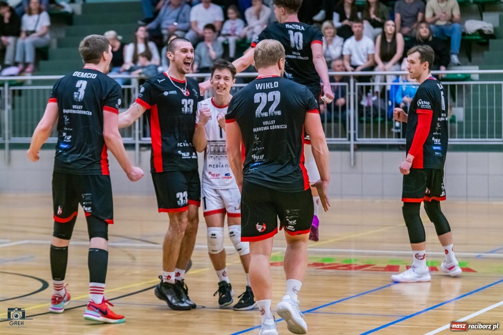 Zdjęcie w galerii na portalu naszraciborz.pl: Do tie-breaka zabrakło niewiele. KS Racibórz uległ Dąbrowie Górniczej [FOTO] wiadomości z regionu