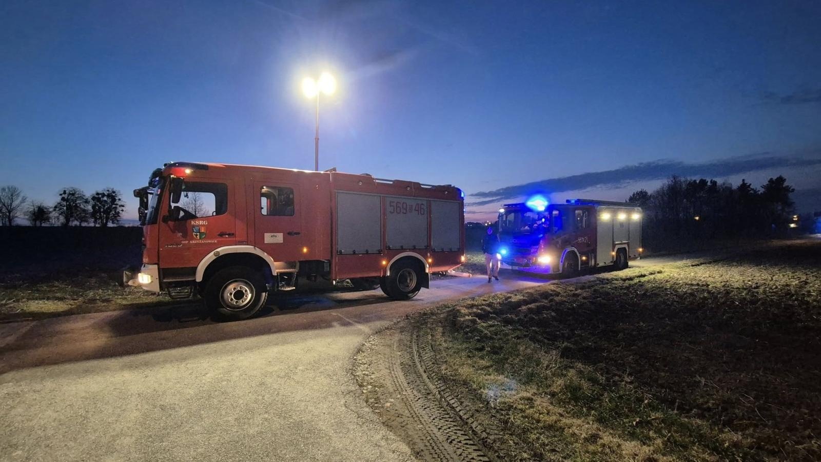Zdjęcie w galerii na portalu naszraciborz.pl: Interwencje straży pożarnej w powiecie raciborskim - kolizja, brak kontaktu i pożar wiadomości z regionu