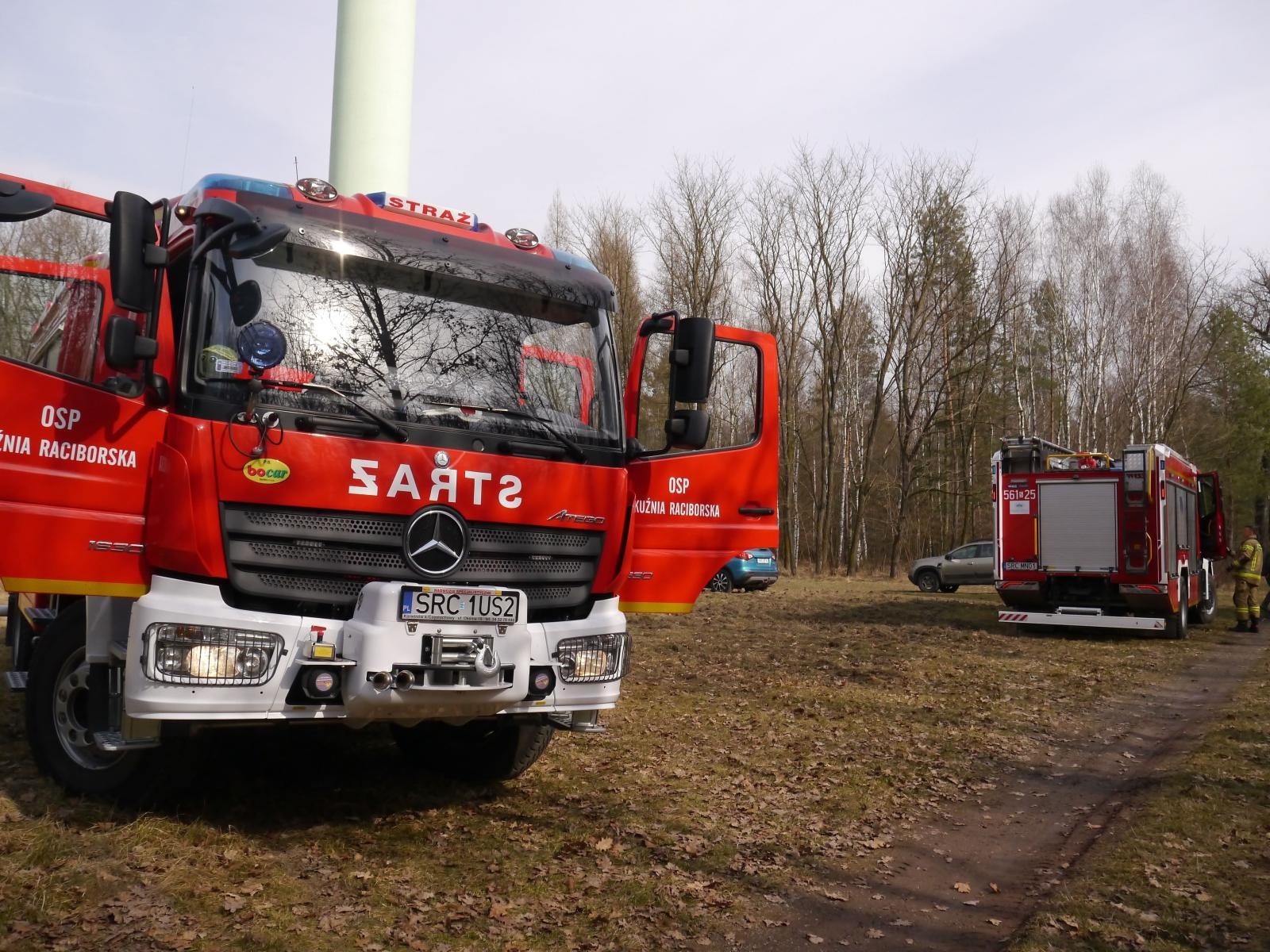 Zdjęcie w galerii na portalu naszraciborz.pl: Interwencje straży pożarnej w powiecie raciborskim - kolizja, brak kontaktu i pożar wiadomości z regionu