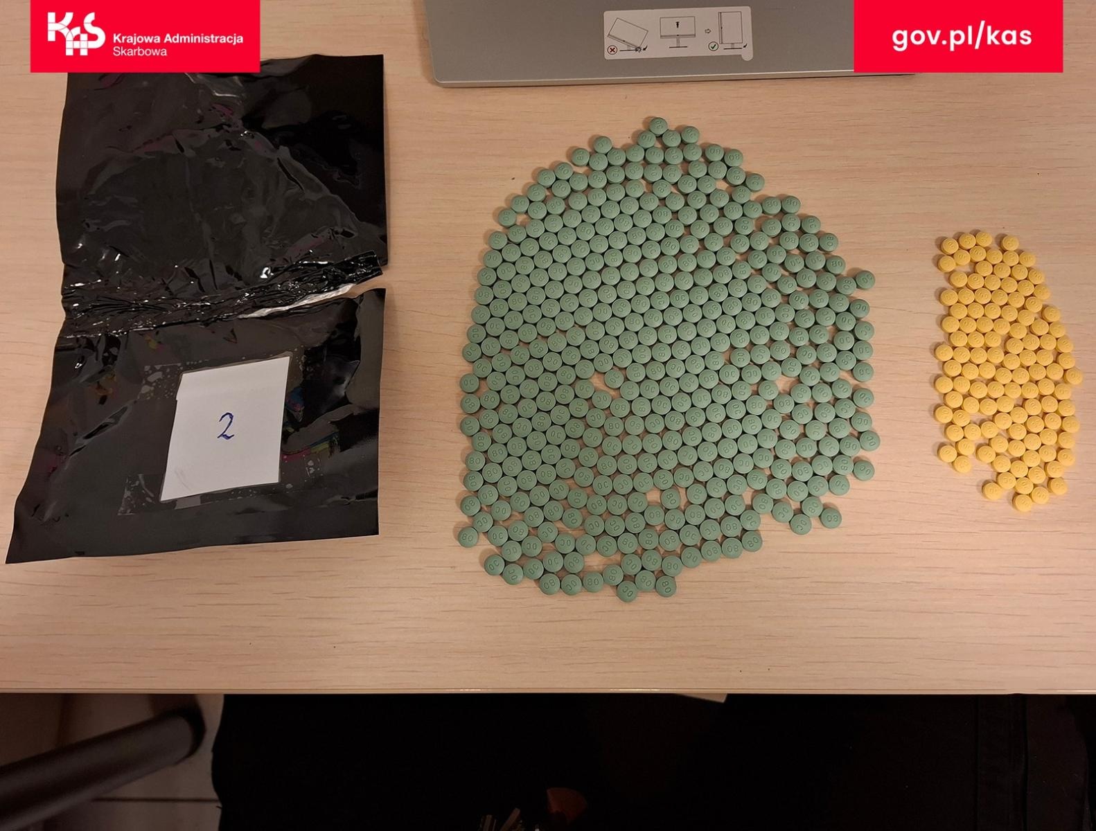 Zdjęcie w galerii na portalu naszraciborz.pl: KAS wykryła oksykodon ukryty w kierownicy. Pomogli Kodi i spektrometr wiadomości z regionu