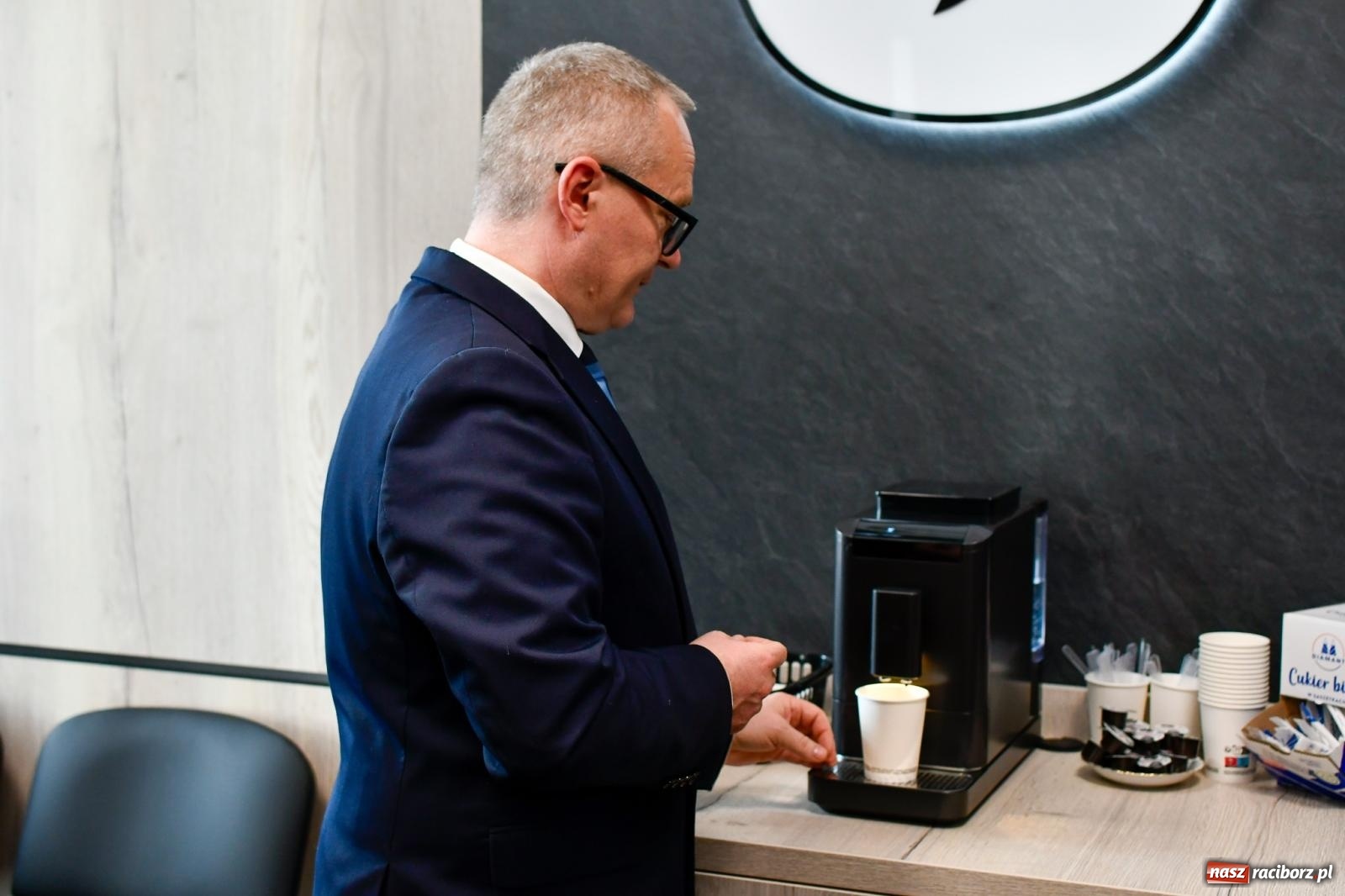 Zdjęcie w galerii na portalu naszraciborz.pl: Urząd Gminy w Pietrowicach Wielkich po metamorfozie [FOTO i WIDEO] wiadomości z regionu