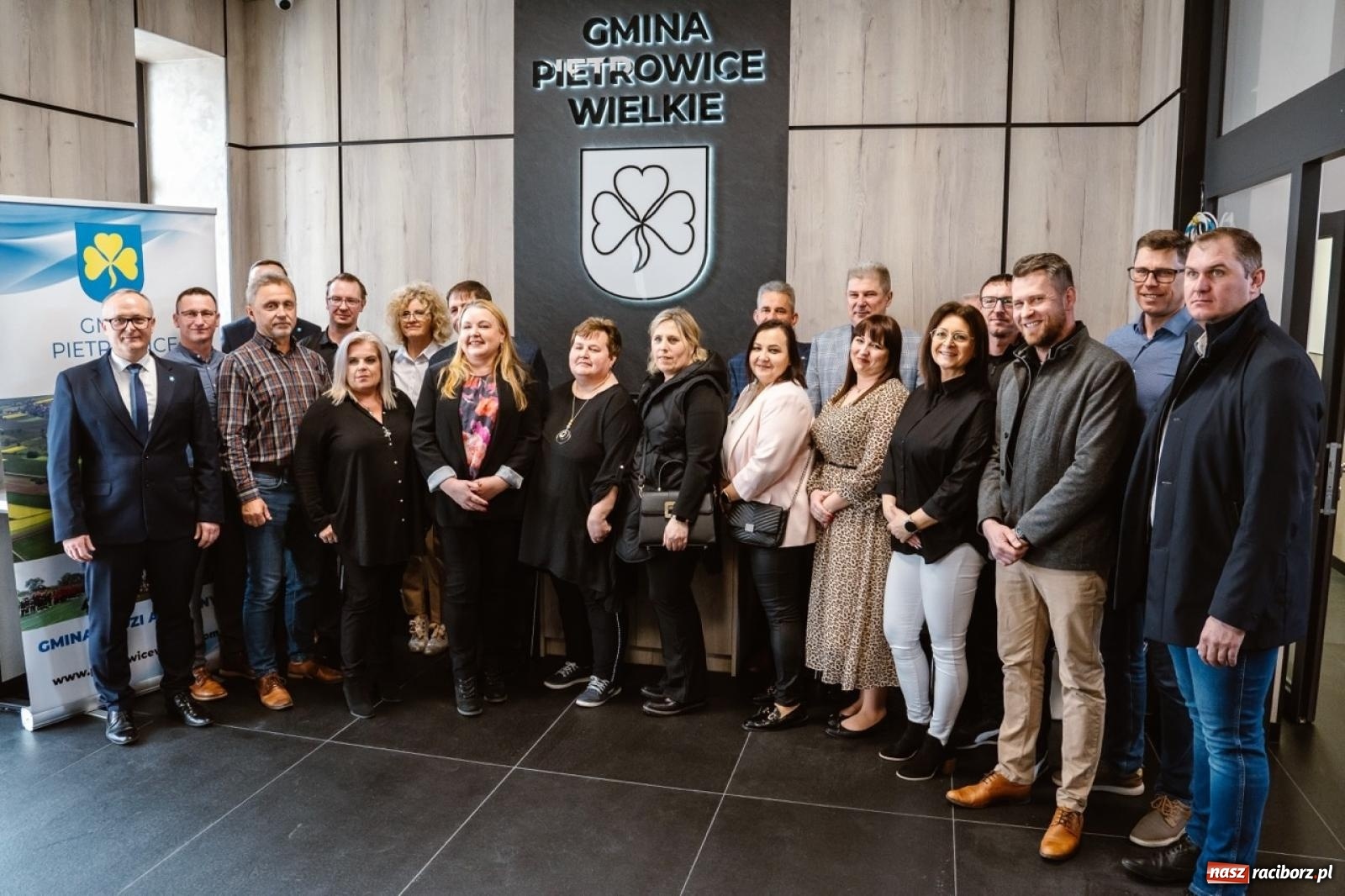 Zdjęcie w galerii na portalu naszraciborz.pl: Urząd Gminy w Pietrowicach Wielkich po metamorfozie [FOTO i WIDEO] wiadomości z regionu