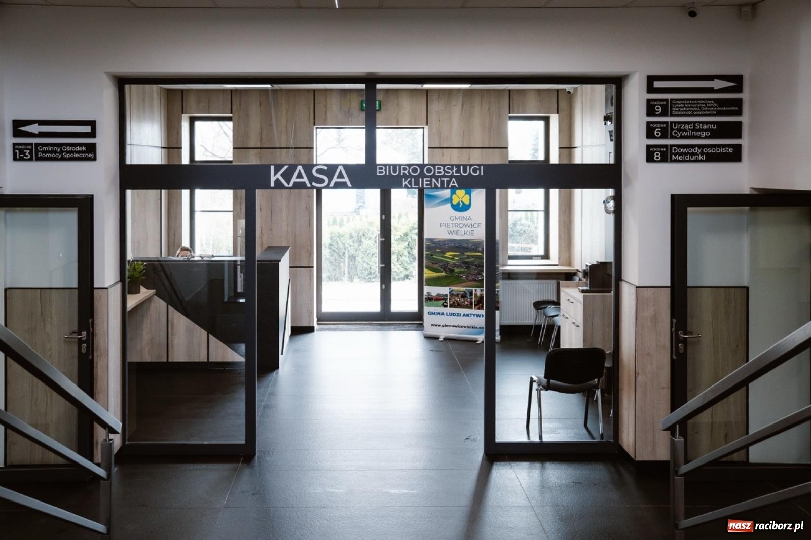 Zdjęcie w galerii na portalu naszraciborz.pl: Urząd Gminy w Pietrowicach Wielkich po metamorfozie [FOTO i WIDEO] wiadomości z regionu