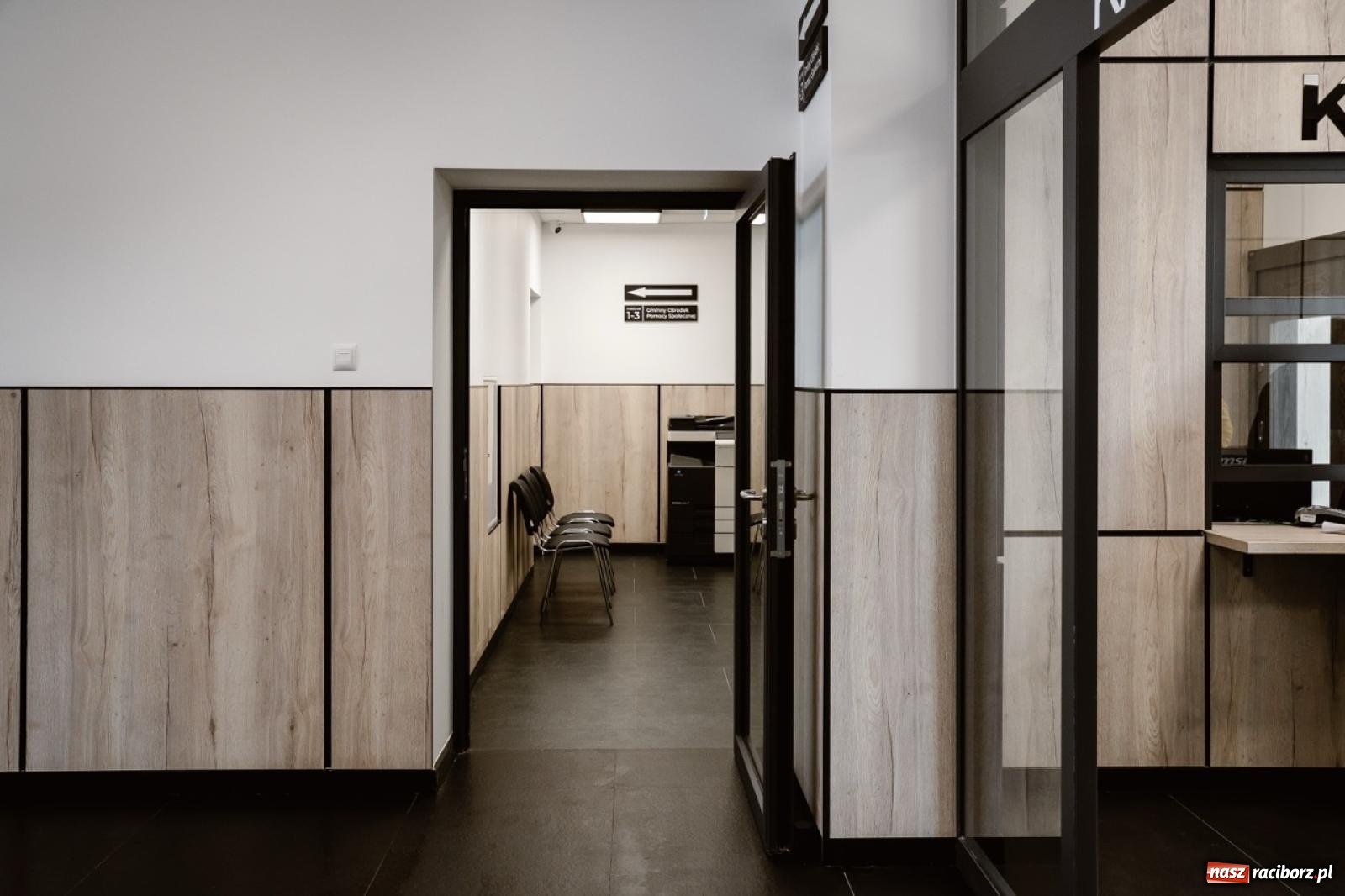 Zdjęcie w galerii na portalu naszraciborz.pl: Urząd Gminy w Pietrowicach Wielkich po metamorfozie [FOTO i WIDEO] wiadomości z regionu