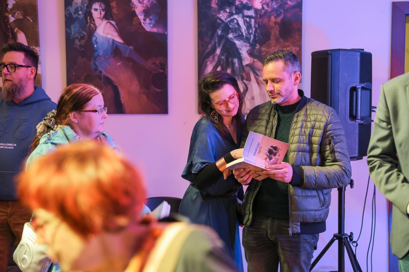 Zdjęcie w galerii na portalu naszraciborz.pl: NIE-WIARY-GODNE. Ojciec Agostino Lewandowski OSsT gościem spotkania W PUNKT w RCK wiadomości z regionu