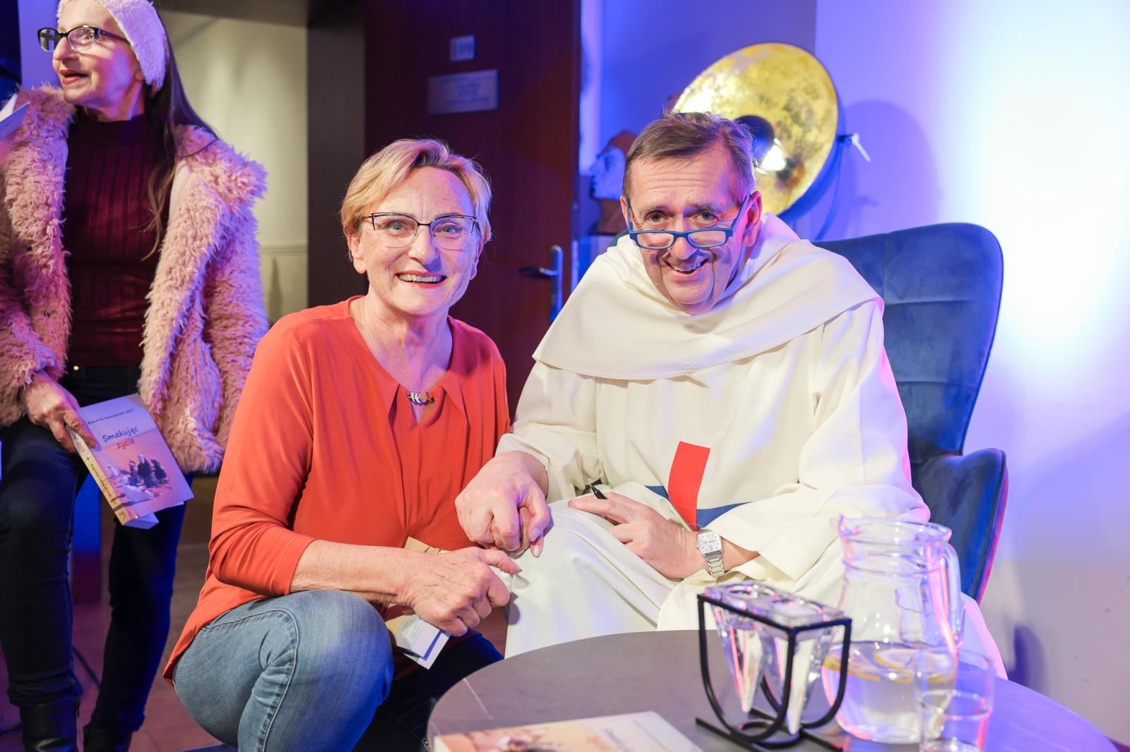 Zdjęcie w galerii na portalu naszraciborz.pl: NIE-WIARY-GODNE. Ojciec Agostino Lewandowski OSsT gościem spotkania W PUNKT w RCK wiadomości z regionu