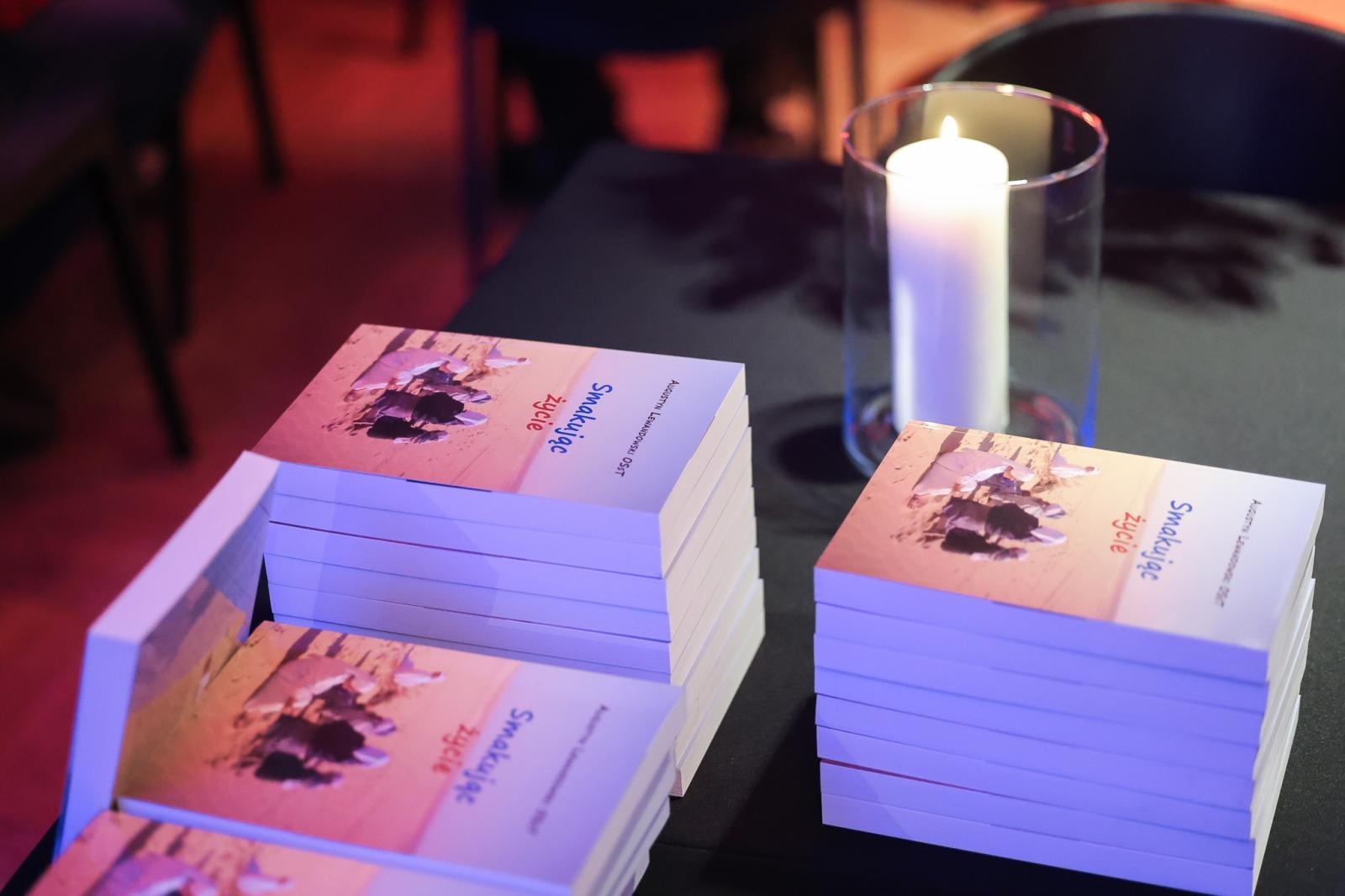 Zdjęcie w galerii na portalu naszraciborz.pl: NIE-WIARY-GODNE. Ojciec Agostino Lewandowski OSsT gościem spotkania W PUNKT w RCK wiadomości z regionu