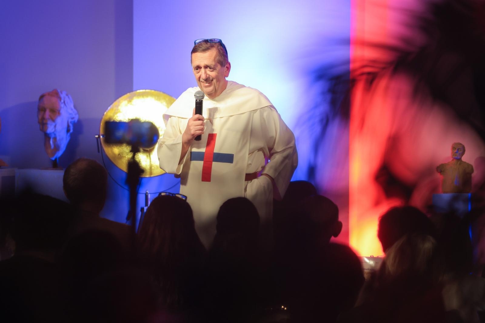 Zdjęcie w galerii na portalu naszraciborz.pl: NIE-WIARY-GODNE. Ojciec Agostino Lewandowski OSsT gościem spotkania W PUNKT w RCK wiadomości z regionu